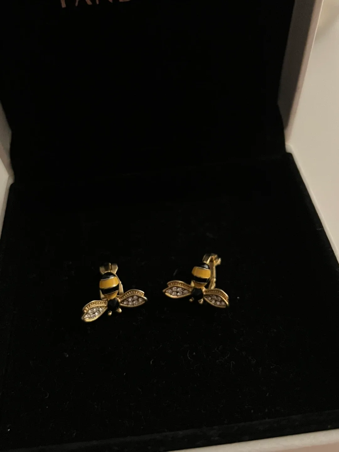 (Retail $129)Bee Stud Earrings thumbnail