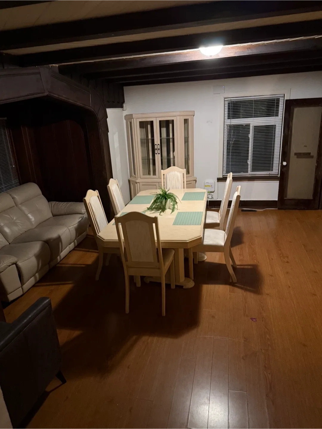 Rent a private bedroom image indicator(3)