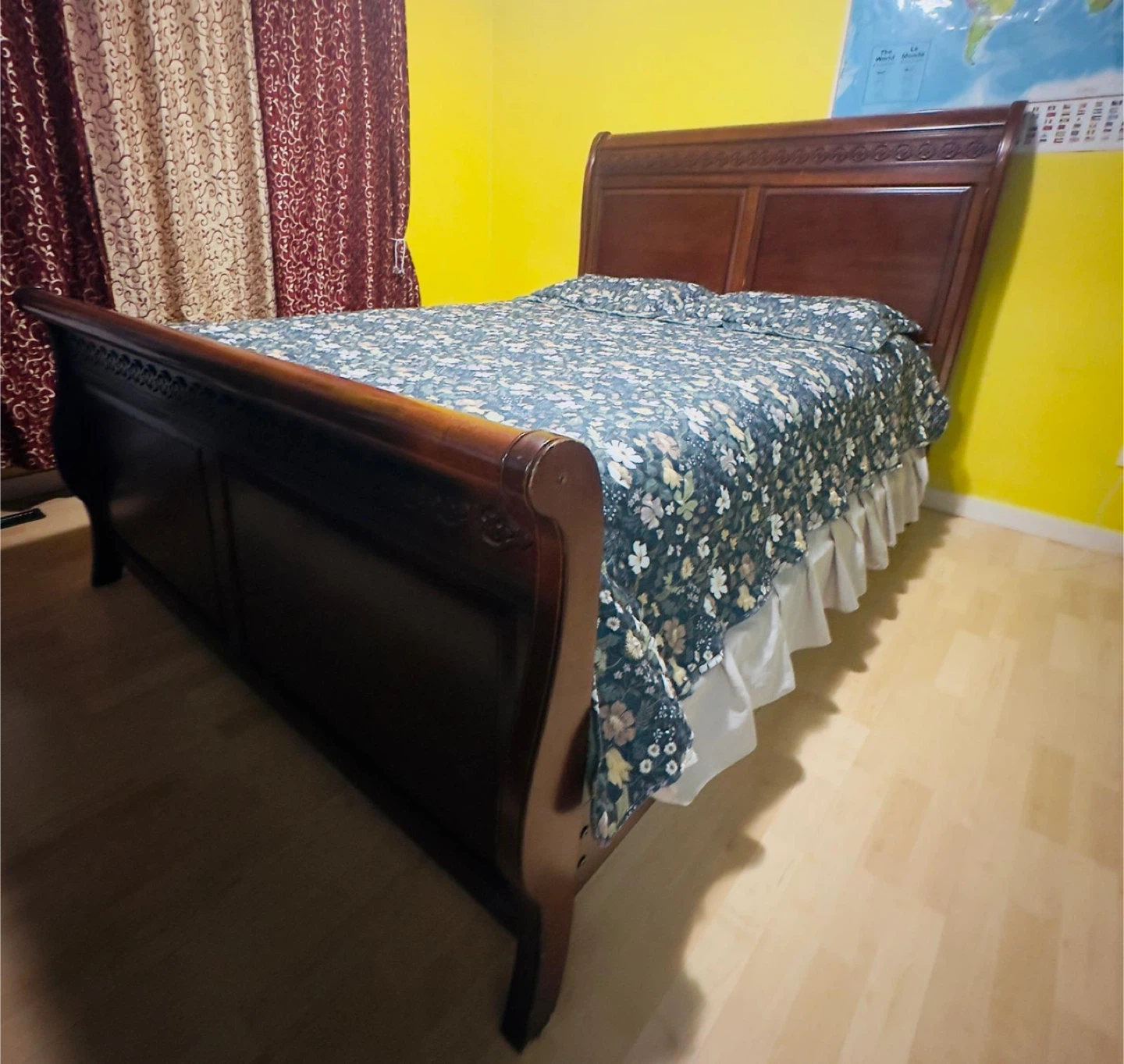 Bedroom Set - Dresser, Mirror, Bed Frame