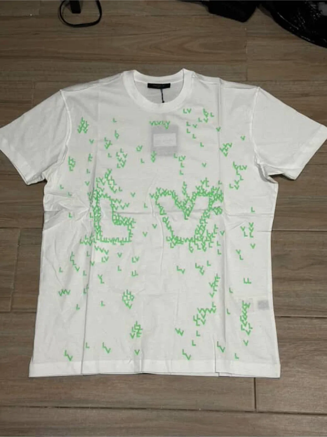 Louis Vuitton White T-Shirt Size L image indicator(2)