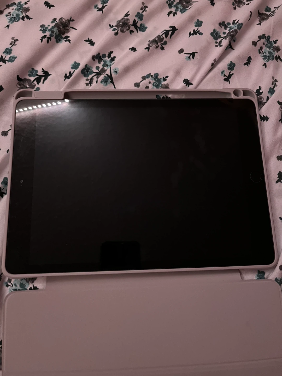 iPad 8th generation with case and screen protector - photo 2