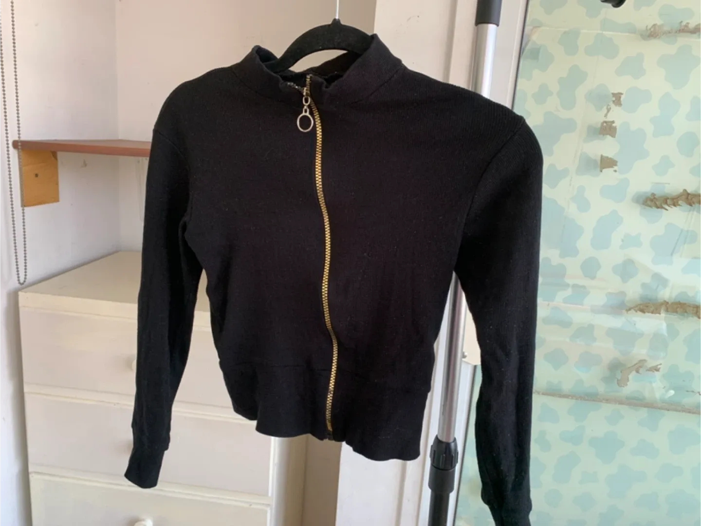 Long Sleeve Zip Up Jacket.make offer. image indicator(4)