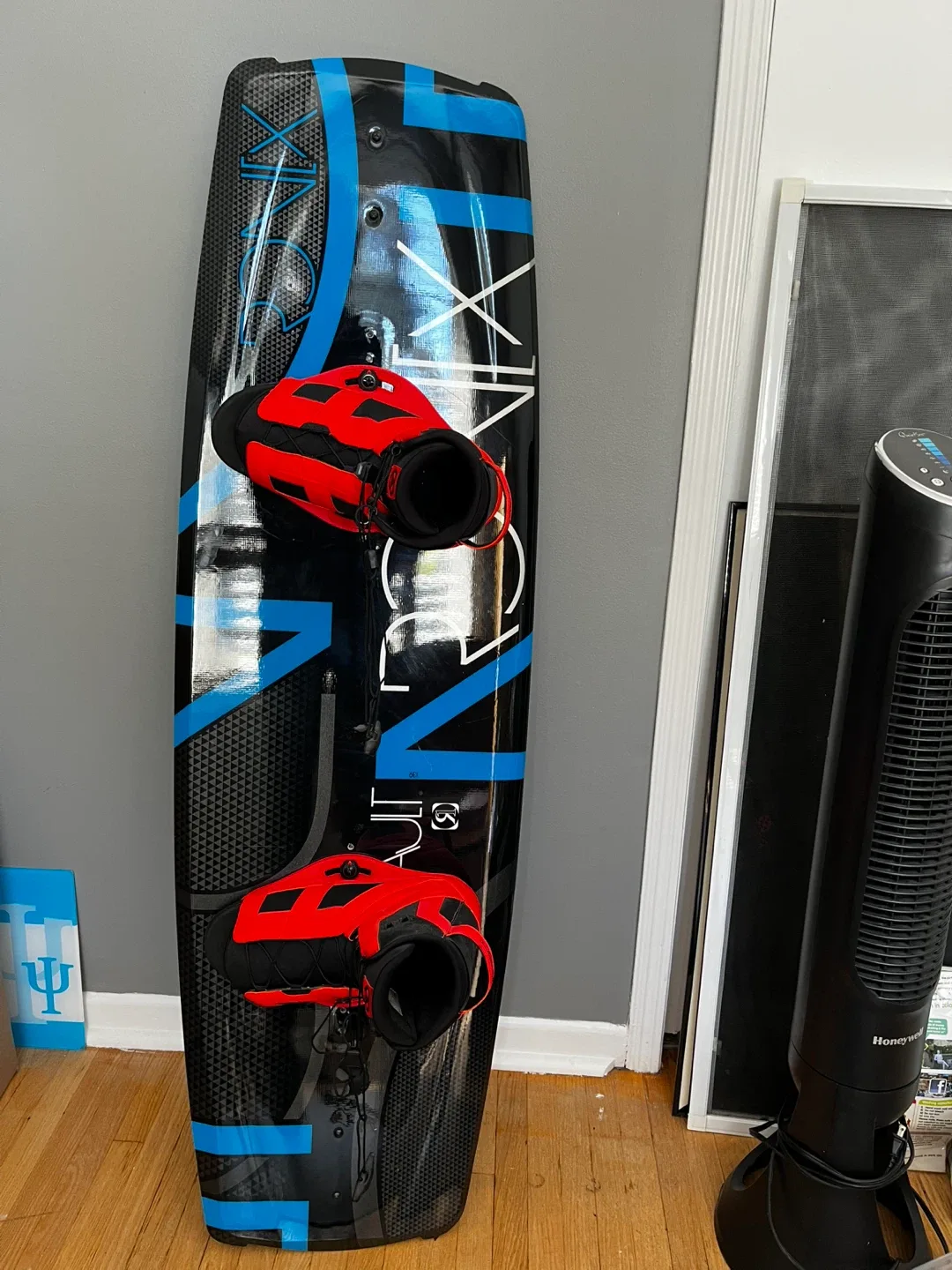 Ronix Hook 175 Wake Edition Wakeboard image indicator(7)