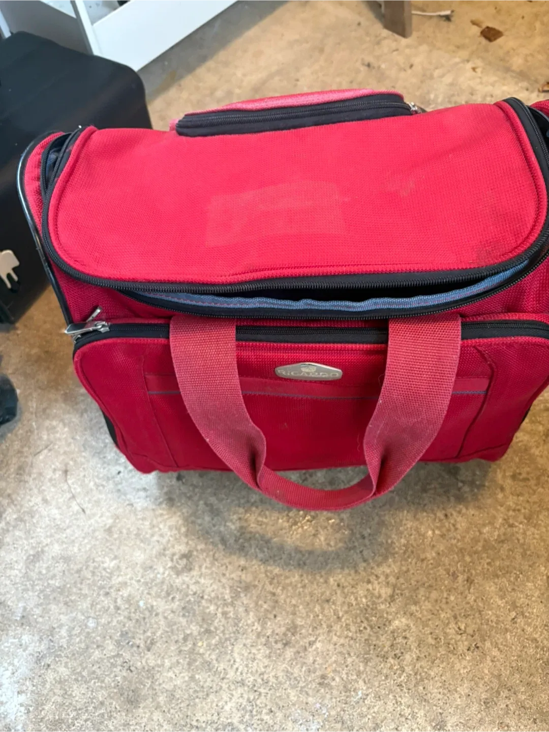 Red Rolling Suitcase Carry-On image indicator(3)