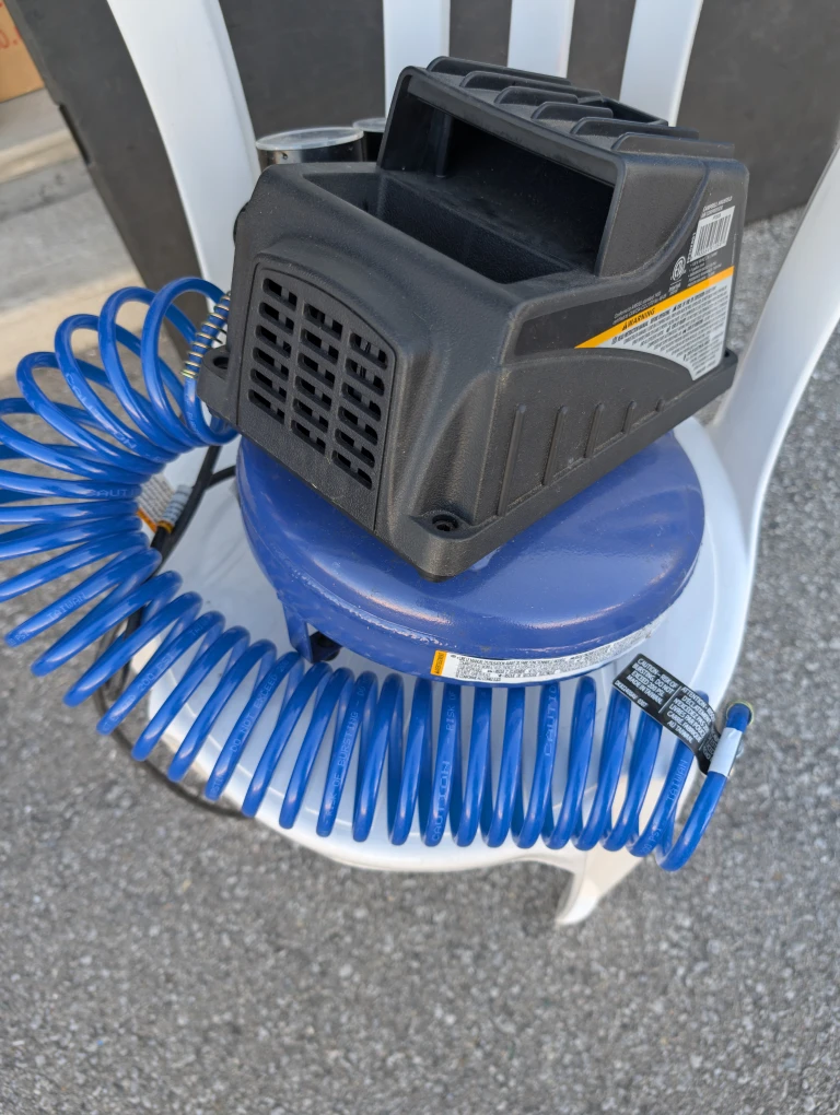 CH 110 PSI Air Compressor - photo 3