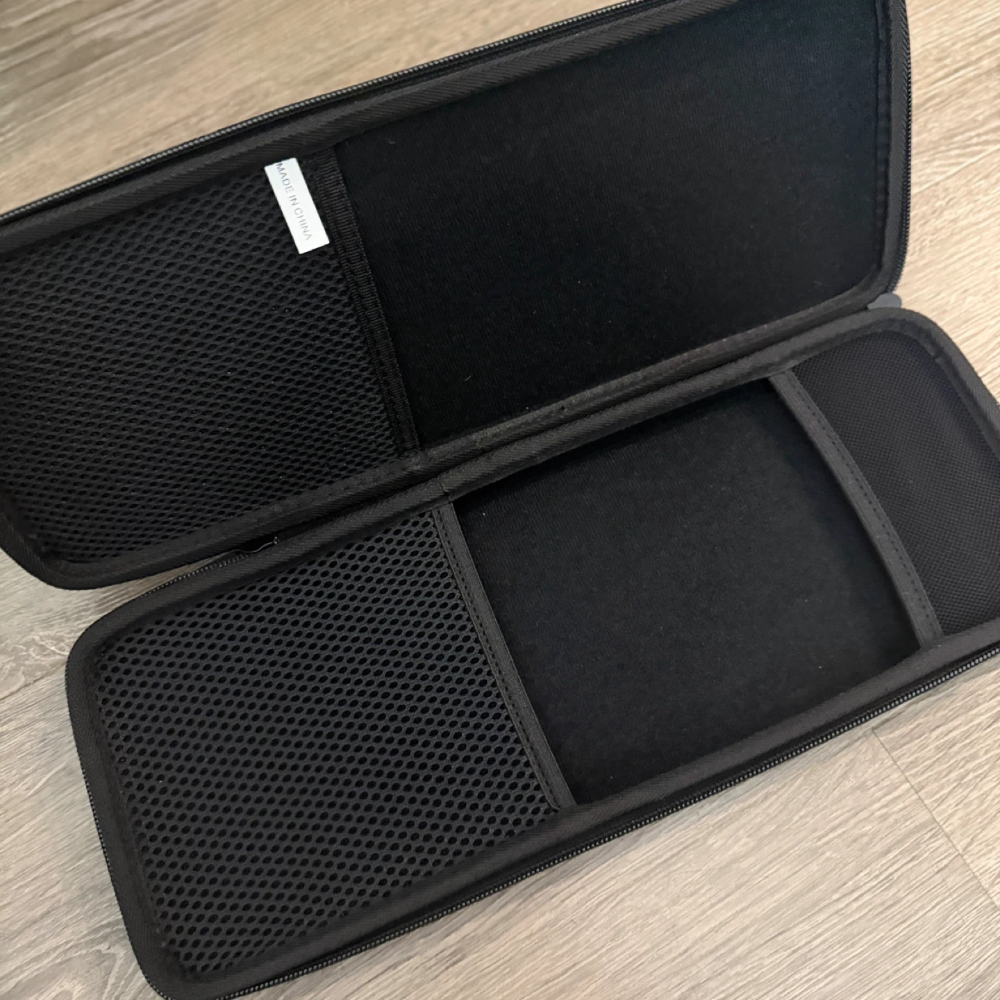 Logitech K380 Multi-Device Bluetooth Keyboard & case - photo 3