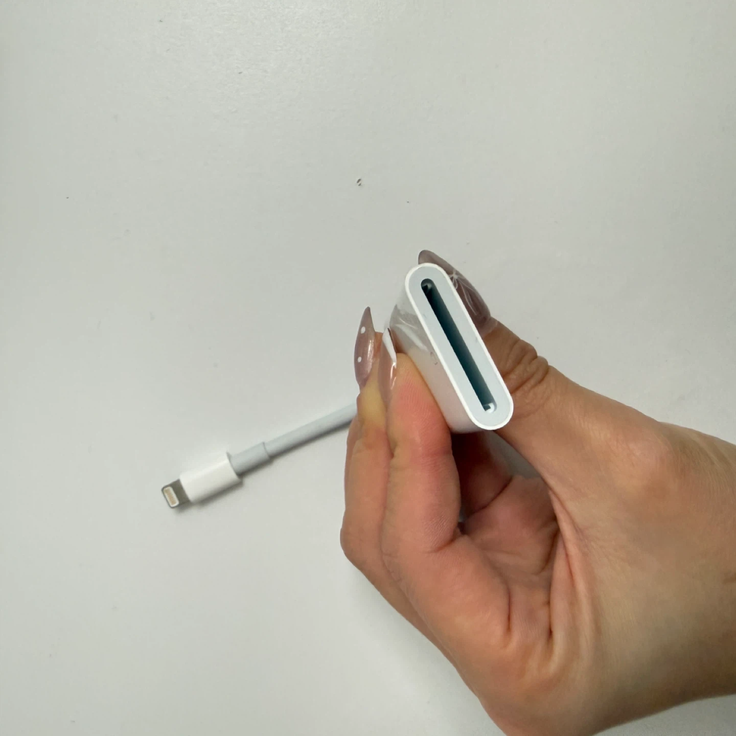 Apple Lightning to SD Card Camera Reader - photo 3