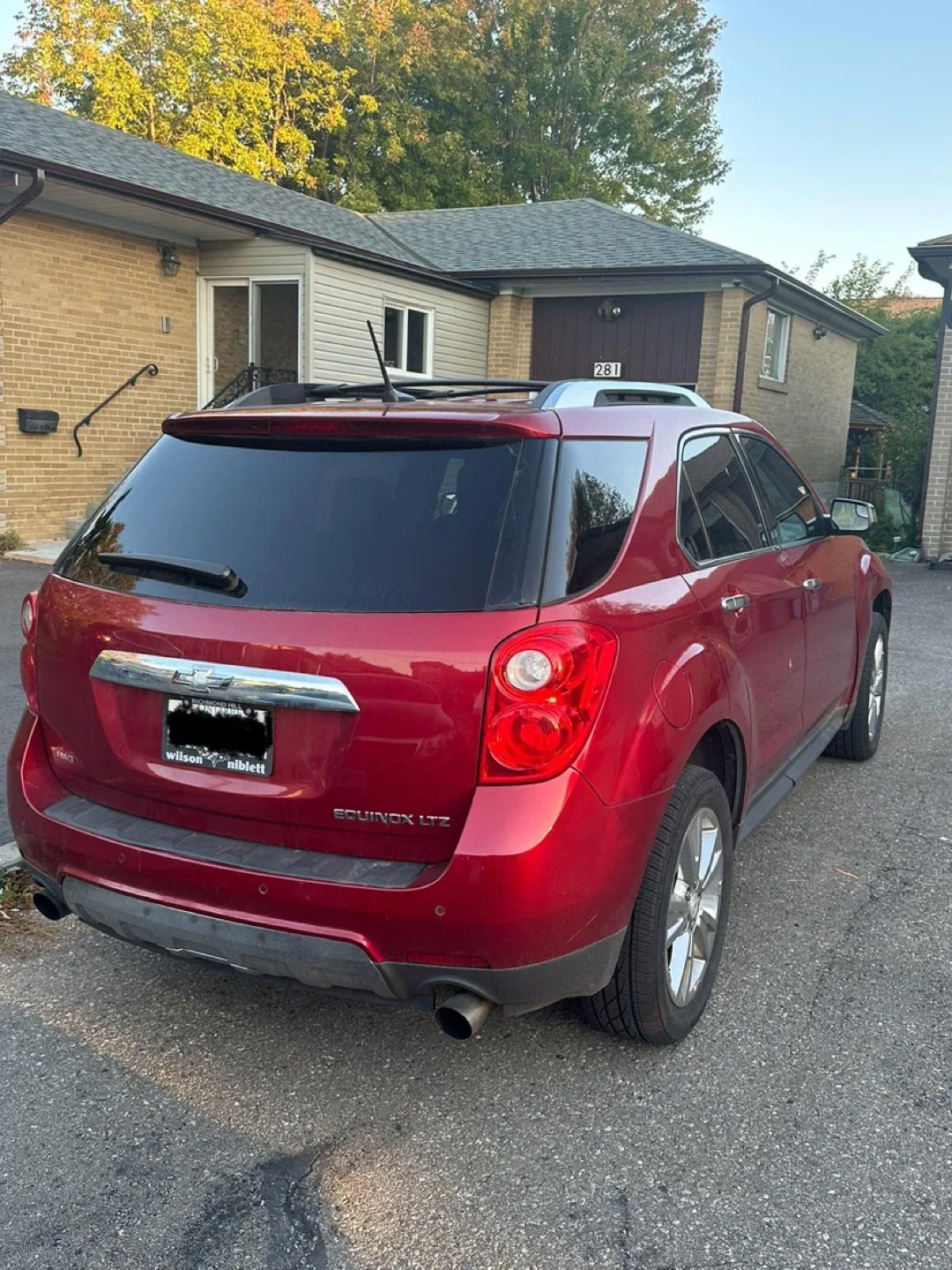 Red Chevrolet Equinox LTZ SUV image indicator(4)