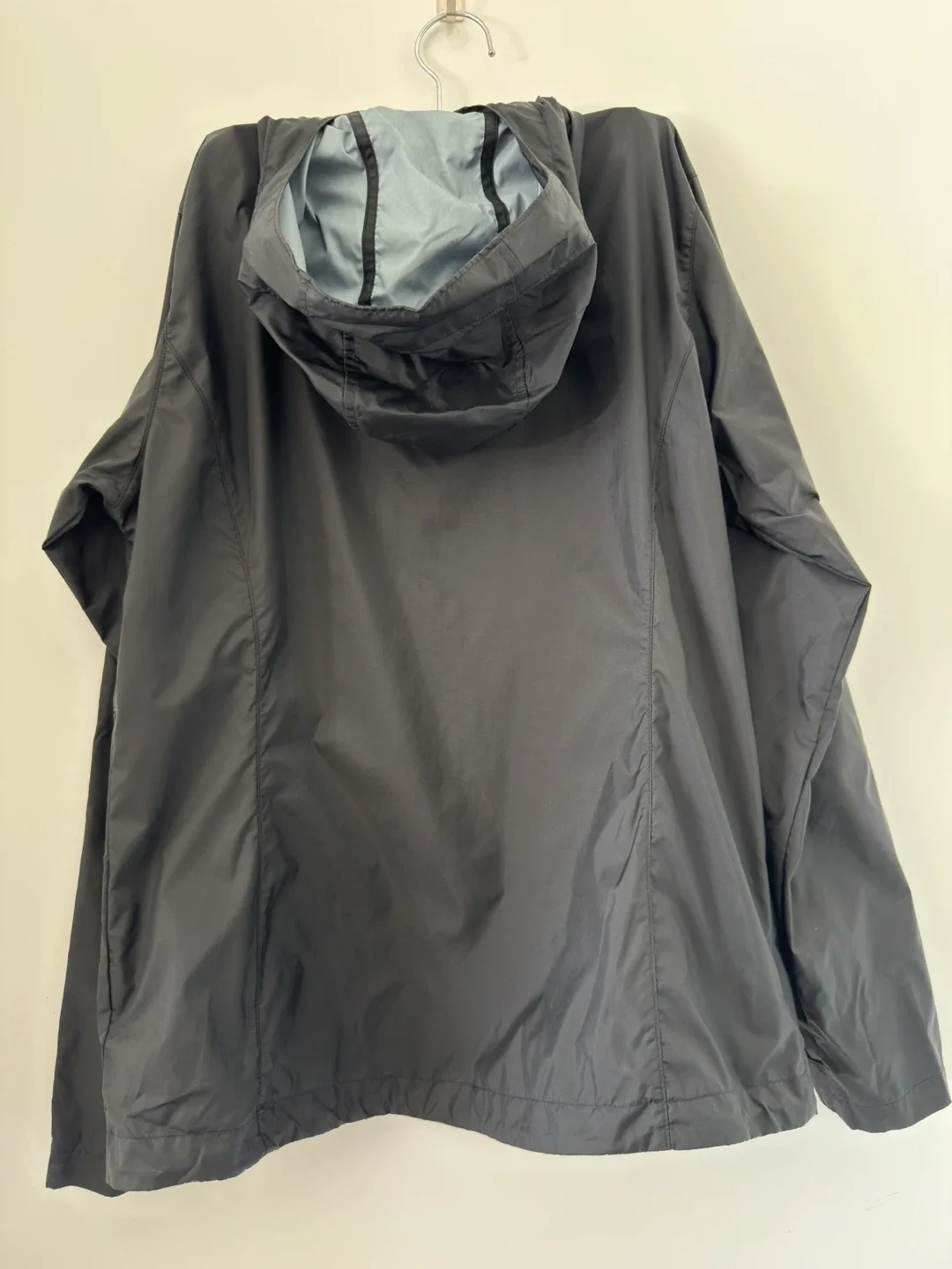 Columbia Outerwear / Rain / Windbreaker - Size M image indicator(6)