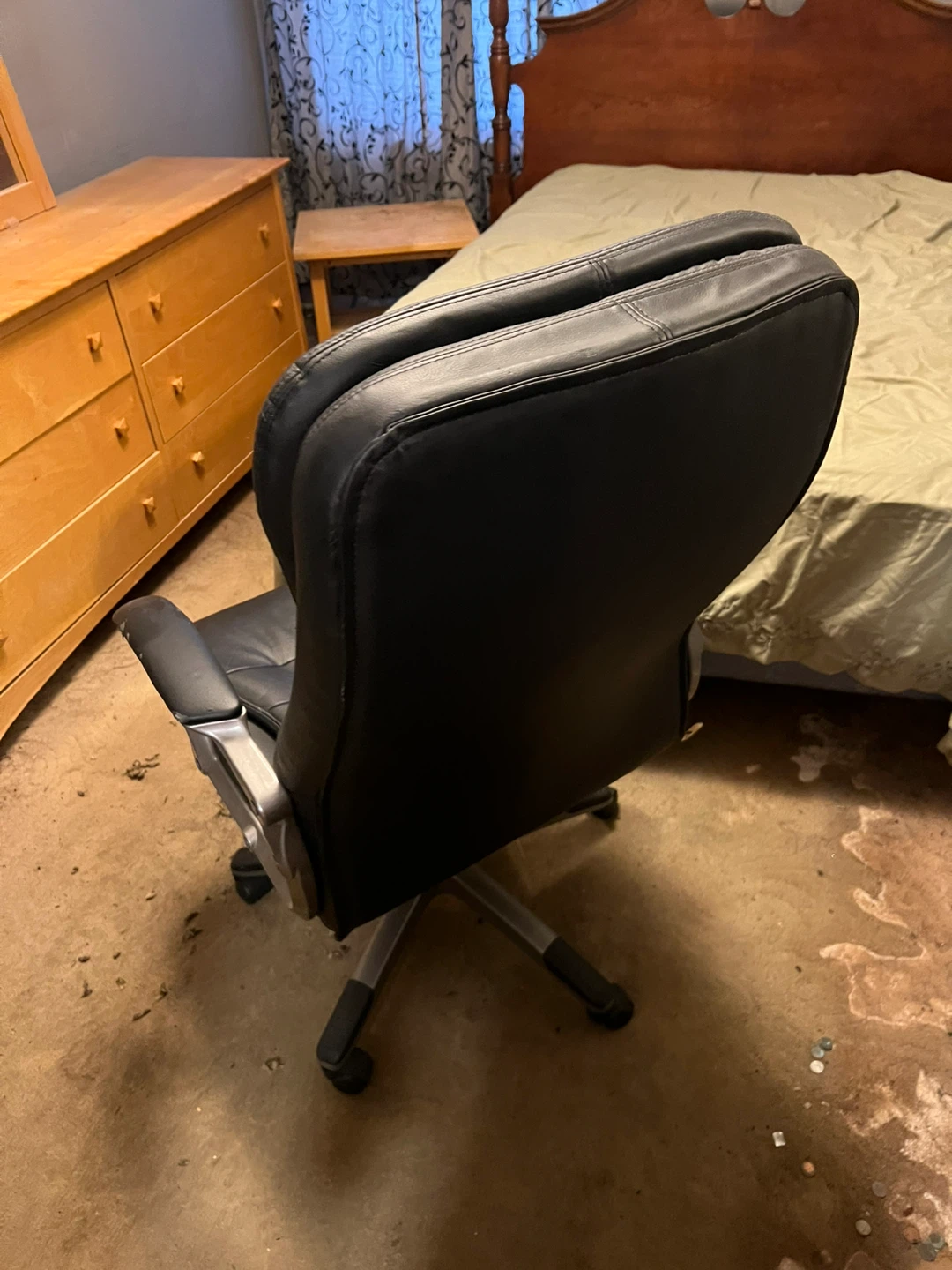 Black Office Chair - photo 2