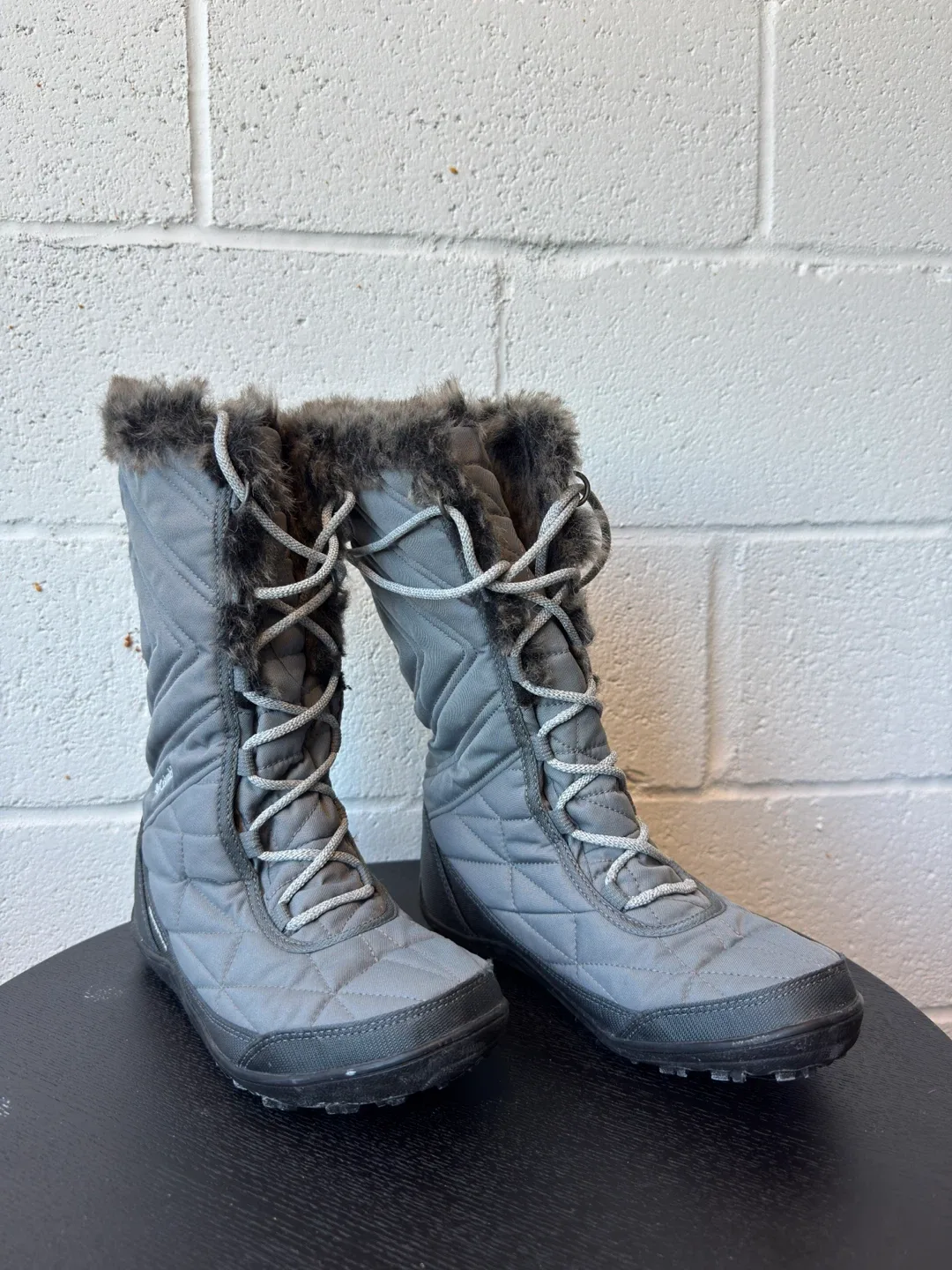 Columbia Women's Winter Boots - Size 8 thumbnail