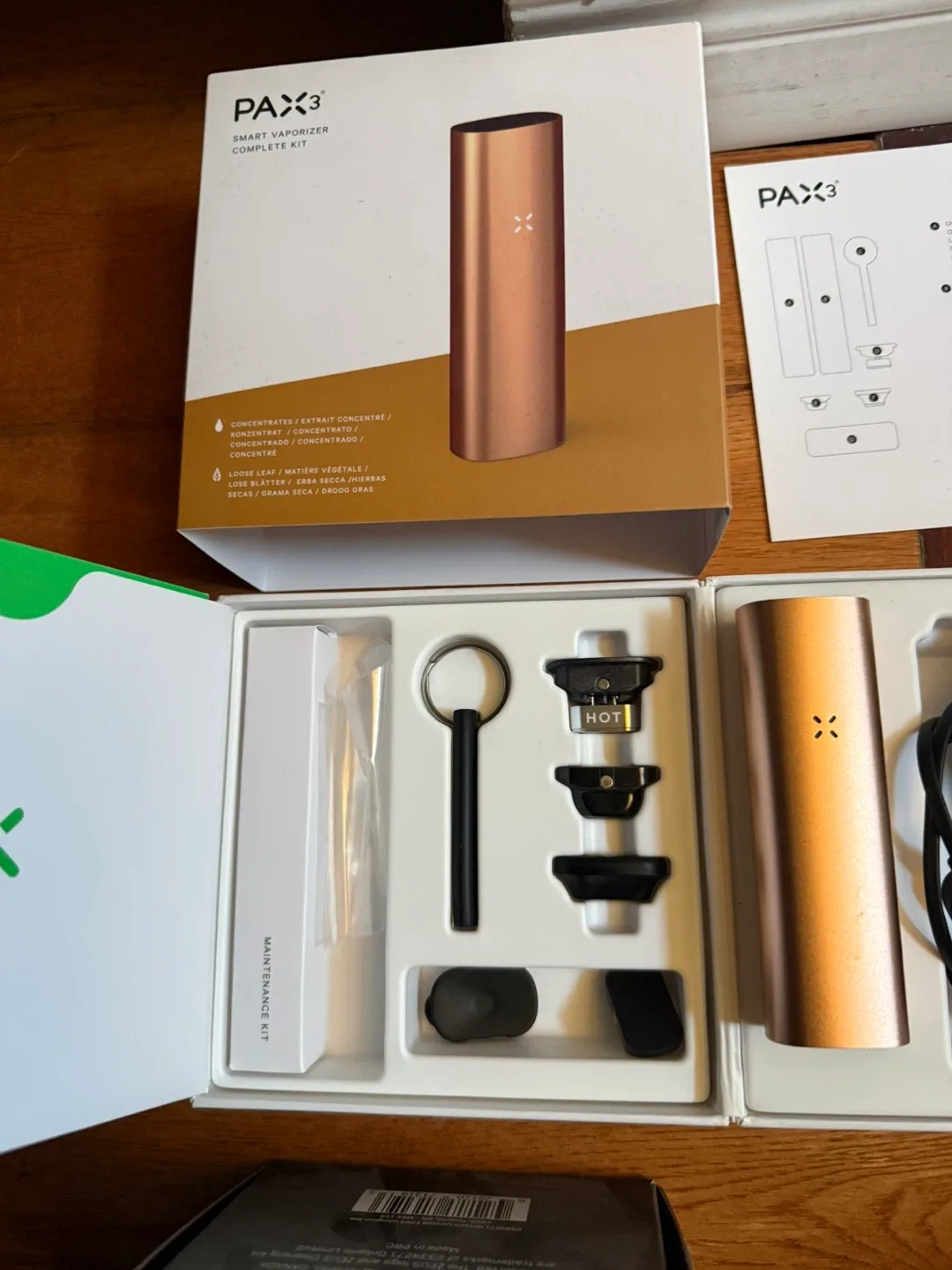 PAX 3 Smart Vaporizer Complete Kit + Zeus Purify Cleaning Kit thumbnail