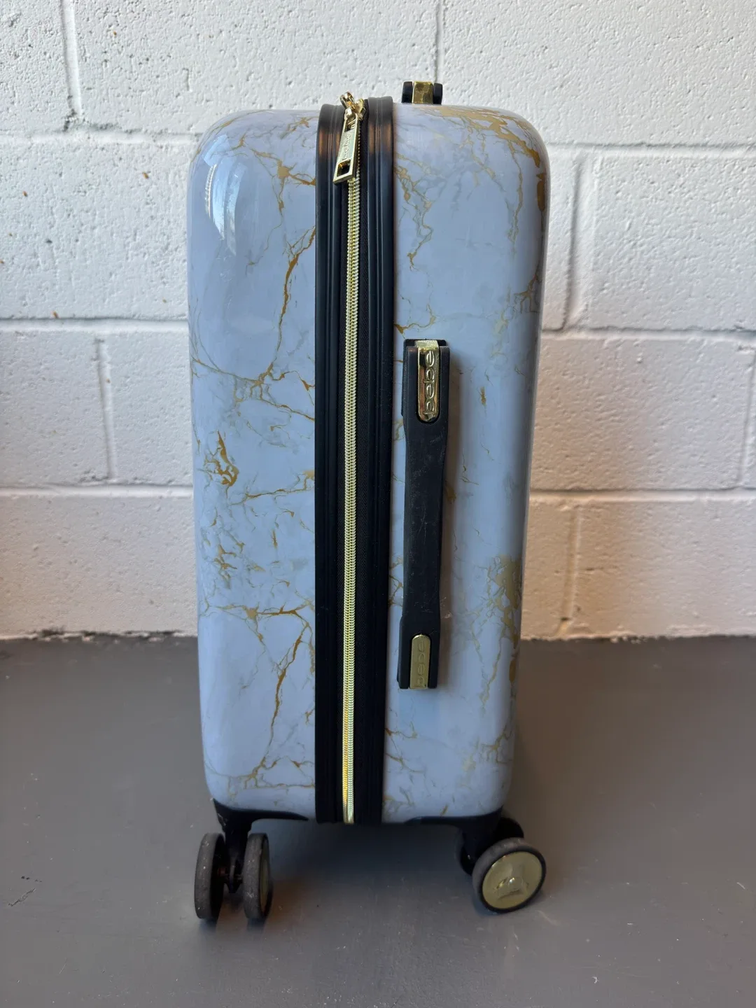 Bebe Carry-On Luggage - Marble Design image indicator(3)