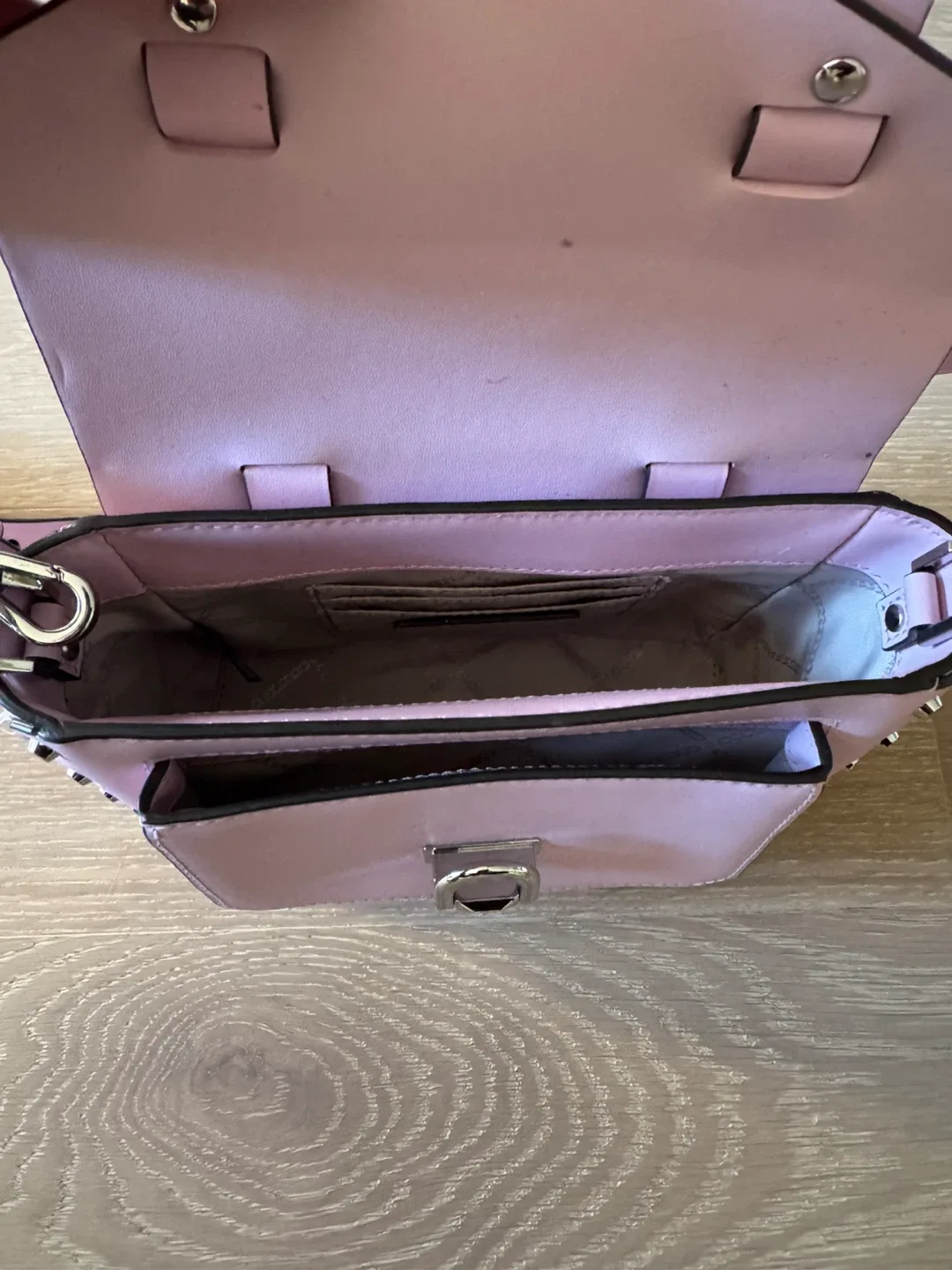 Michael Kors Manhattan Lilac Messenger Bag image indicator(3)