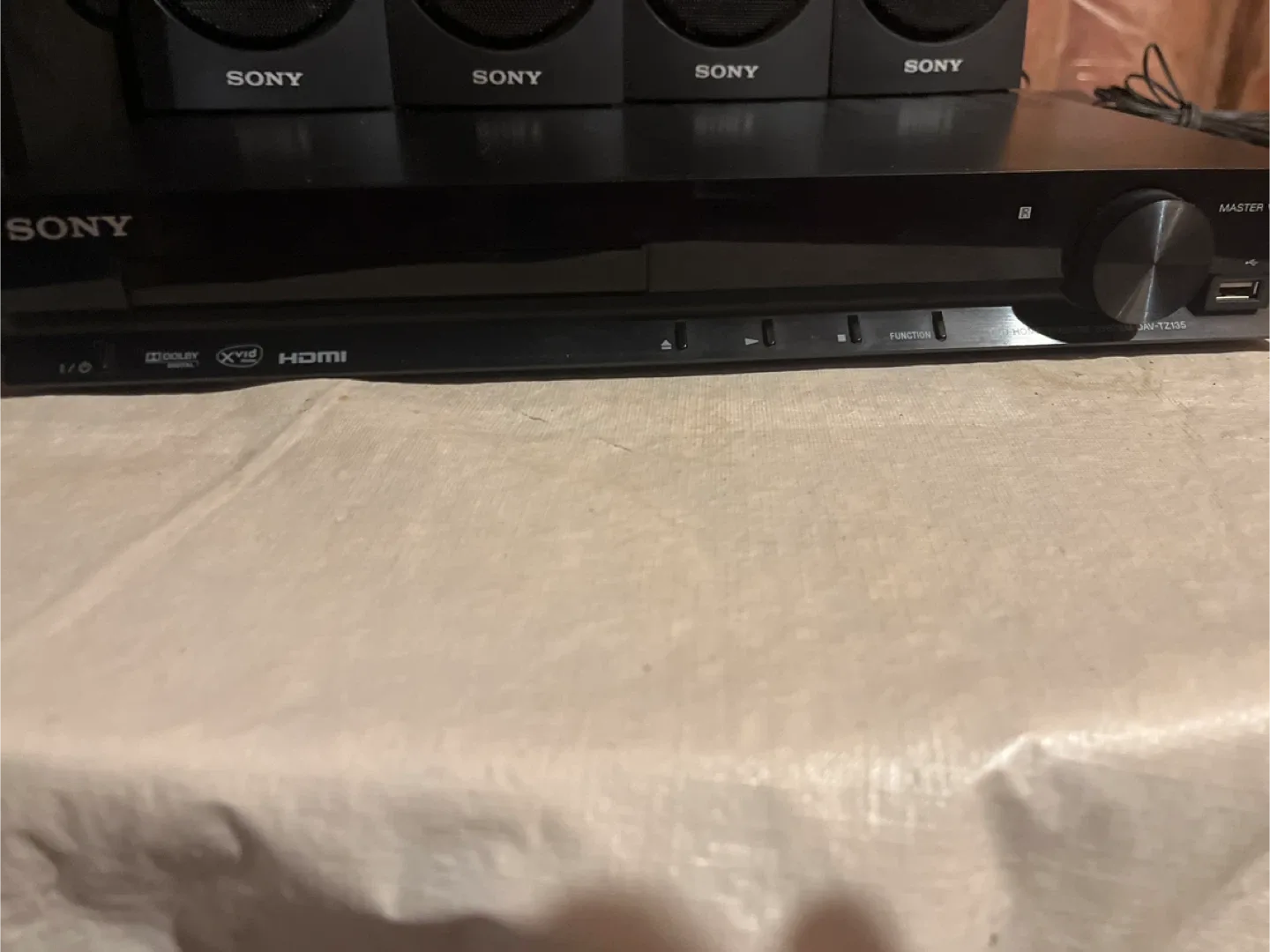 Sony DAV-TZ135 Multi-System DVD Home Theater System image indicator(2)