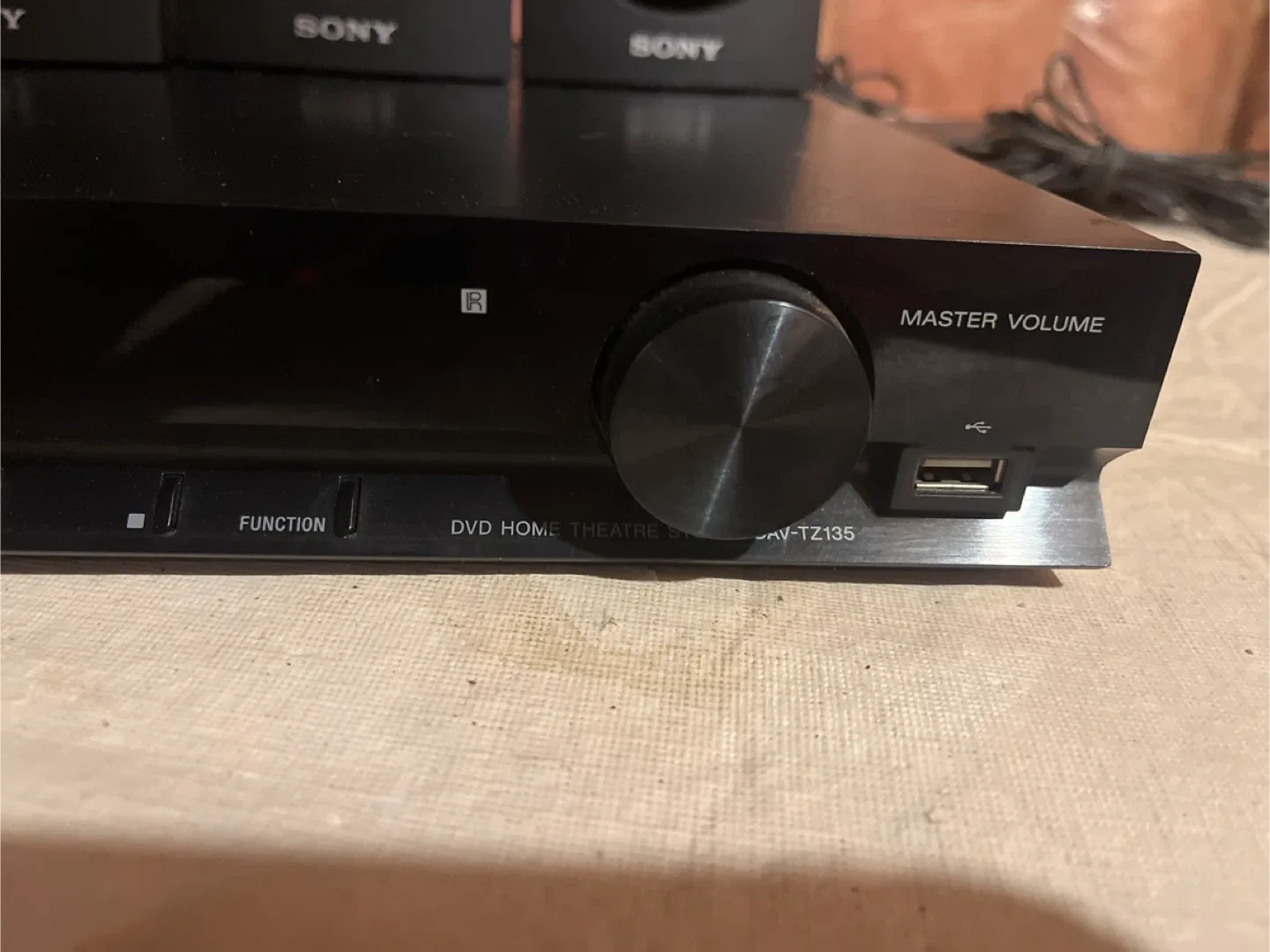 Sony DAV-TZ135 Multi-System DVD Home Theater System image indicator(5)