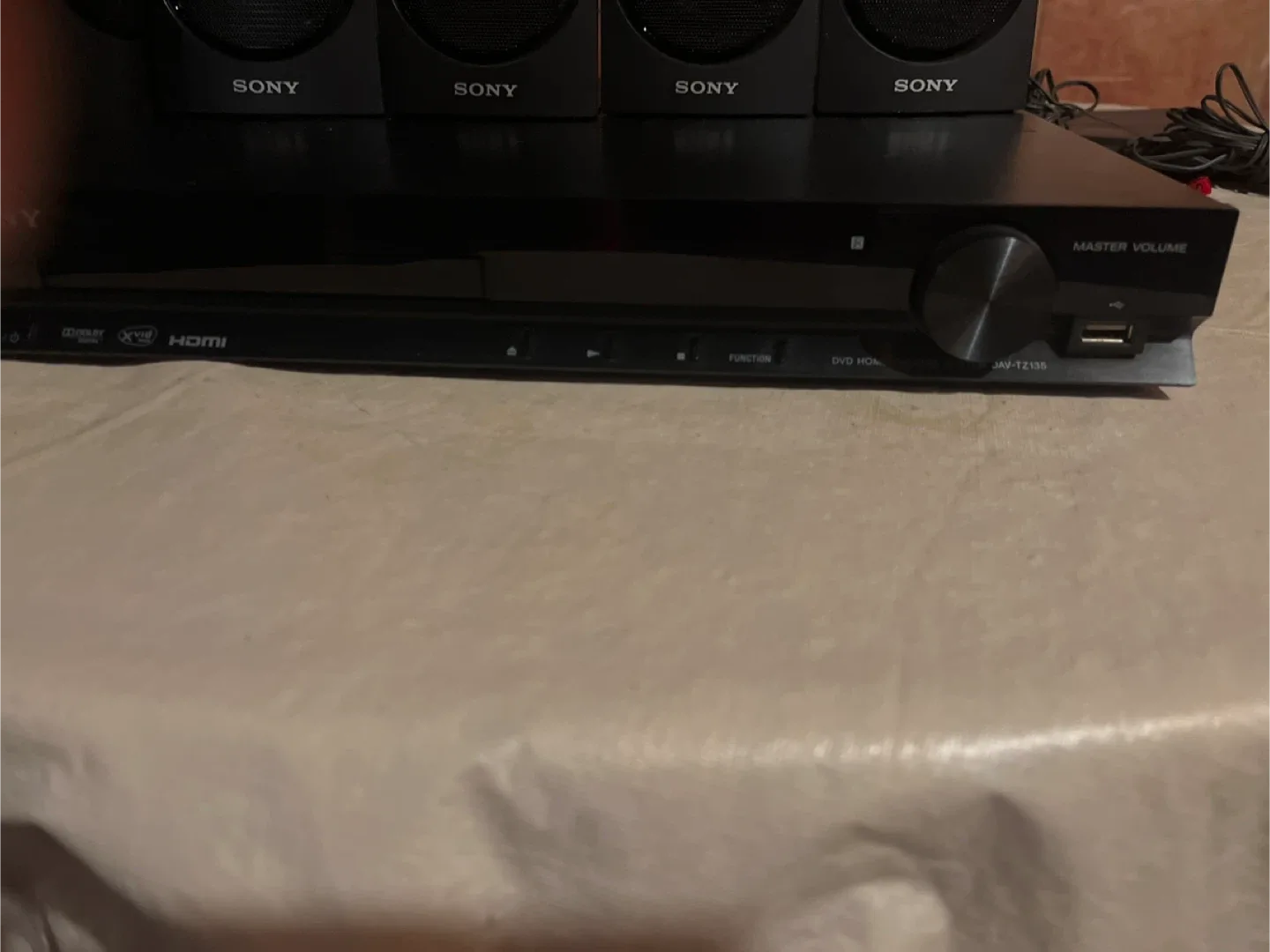 Sony DAV-TZ135 Multi-System DVD Home Theater System image indicator(4)