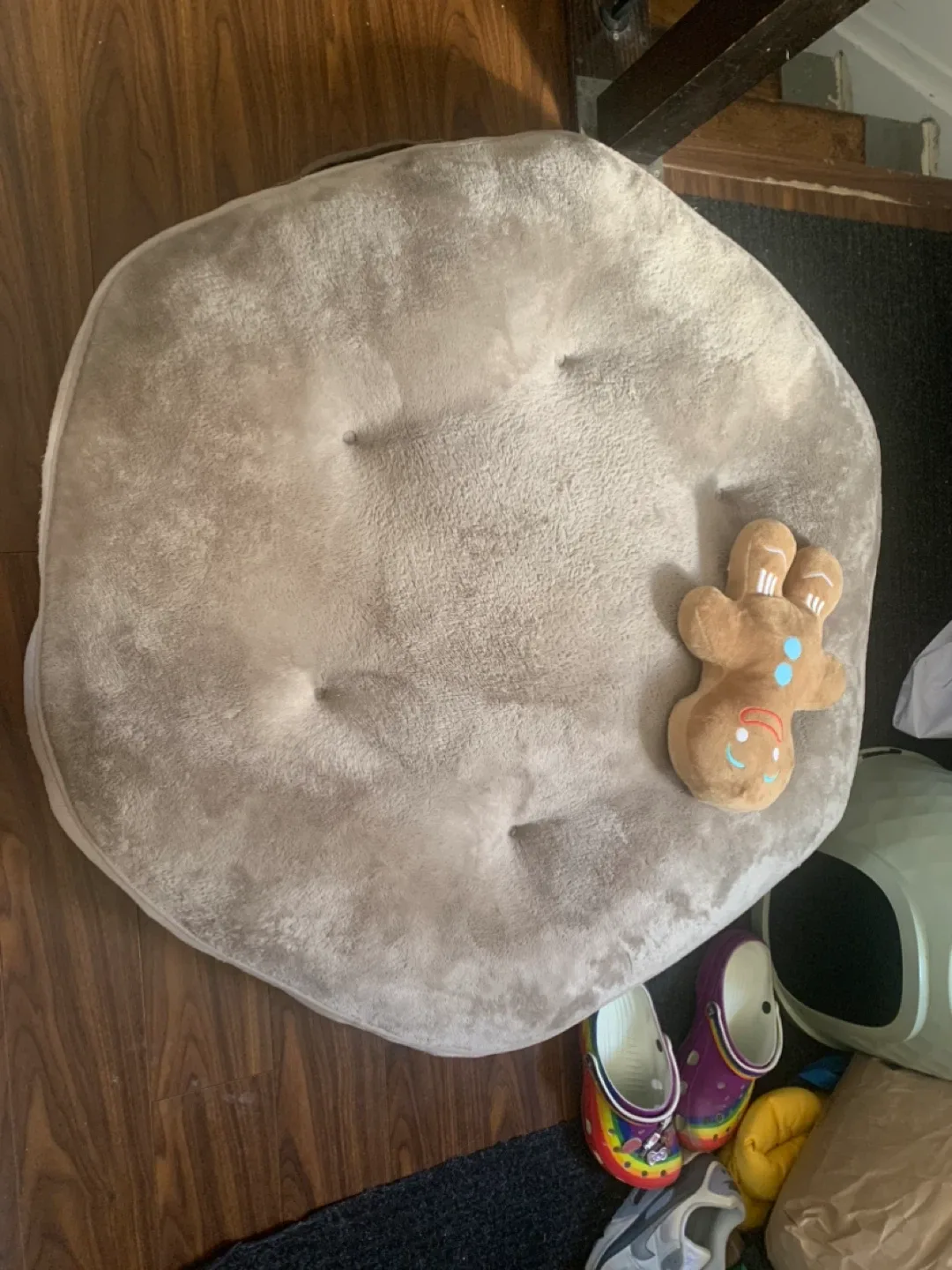 Large Dog Bed + Plush Toy image indicator(2)