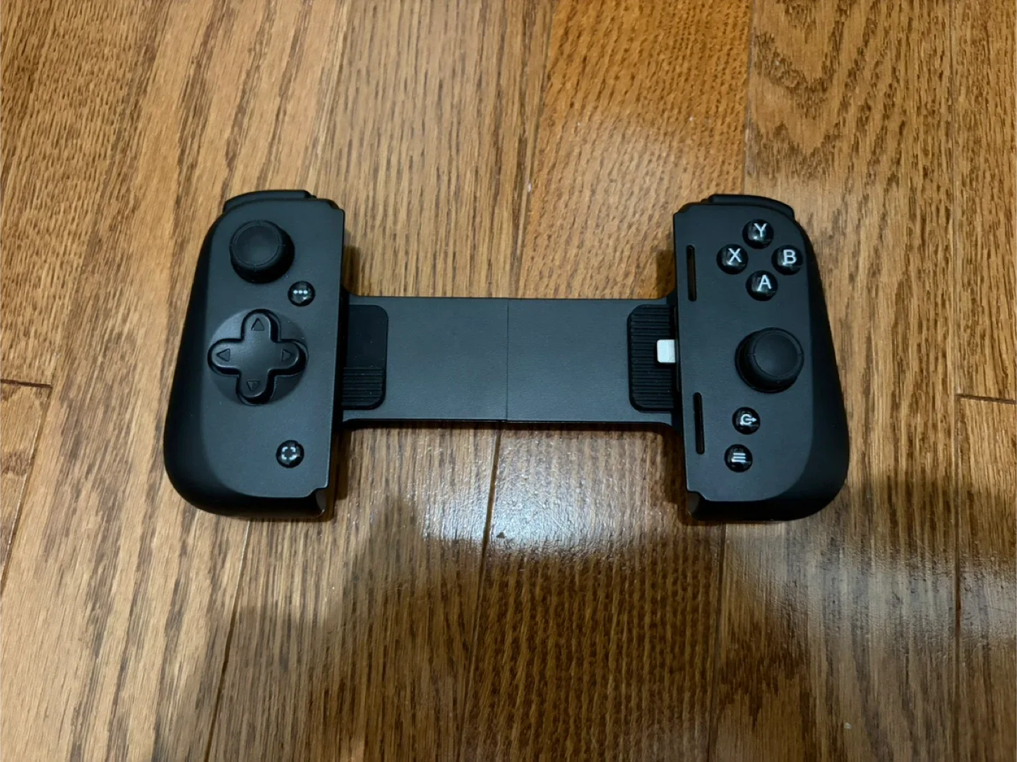 Razer Kishi Mobile Game Controller (lightning model) thumbnail