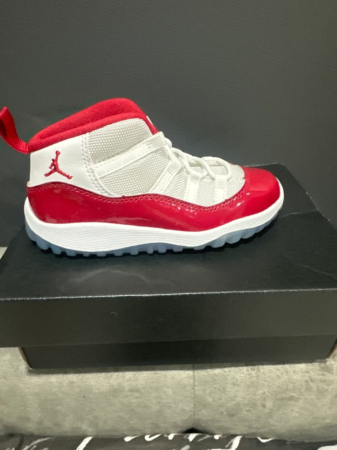 Jordan 11 Retro (TD) - Size 10C image indicator(2)