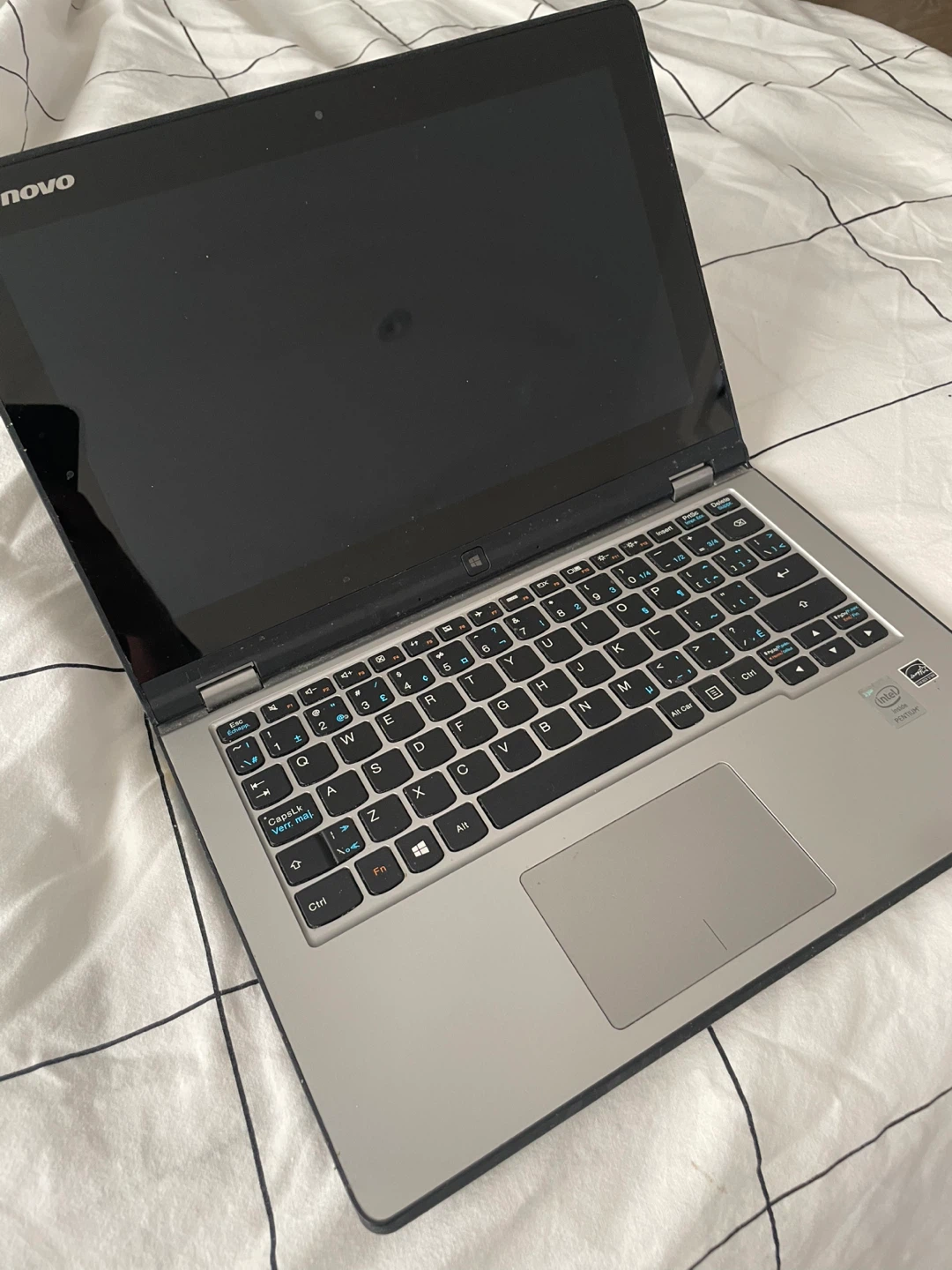 Lenovo Yoga 11e Laptop 🧡