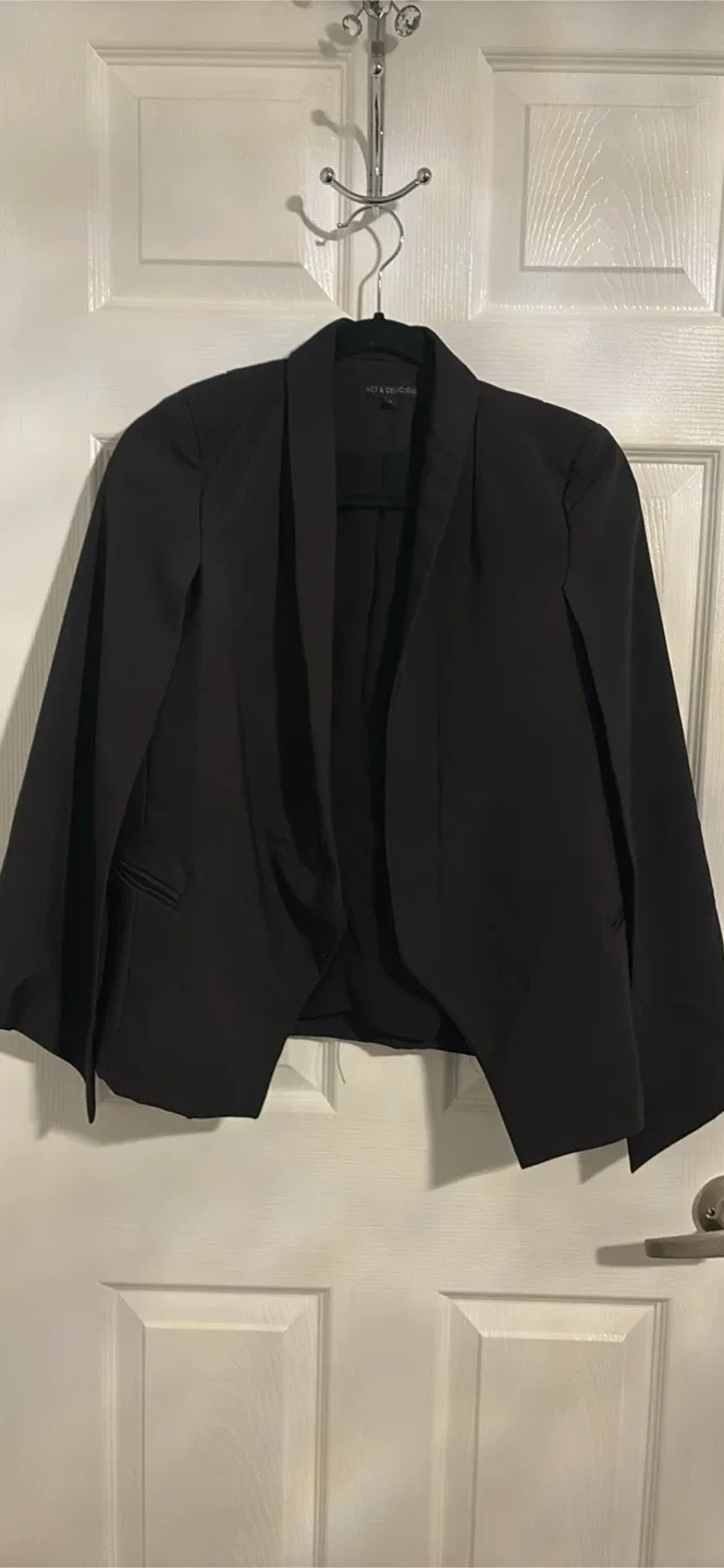Hot & Delicious Black Blazer - Size L thumbnail