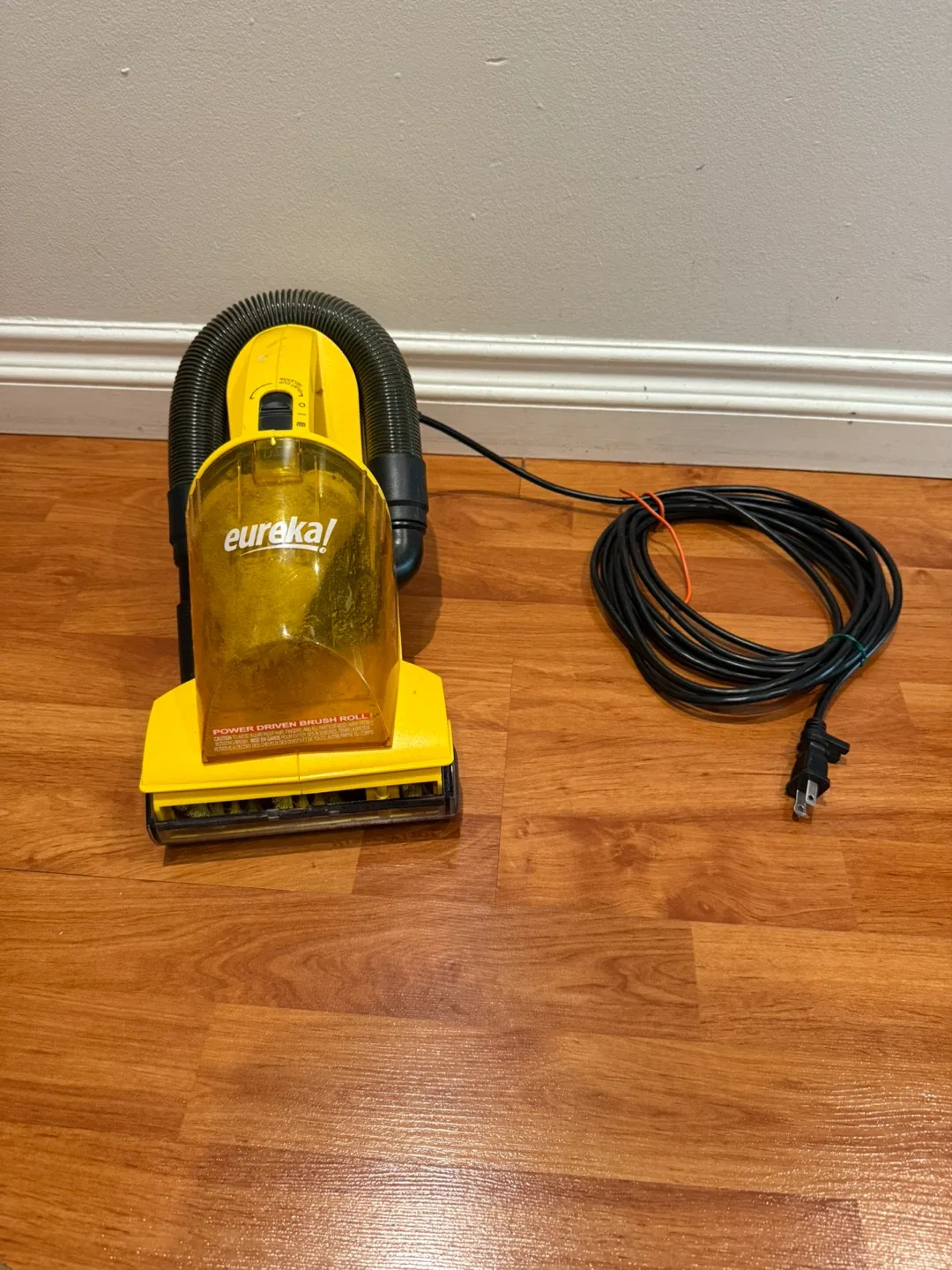 Eureka Handheld Vacuum thumbnail