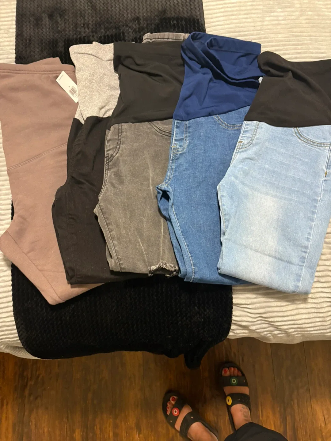 🥕5Pairs :Old Navy Lavender Joggers - Size M image indicator(3)