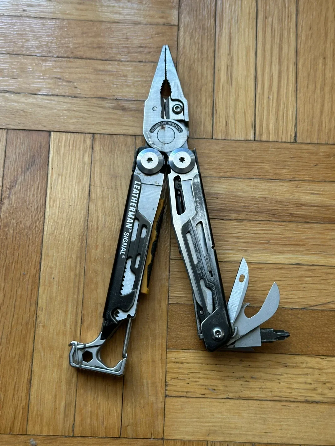 Leatherman Signal Multi-Tool image indicator(3)