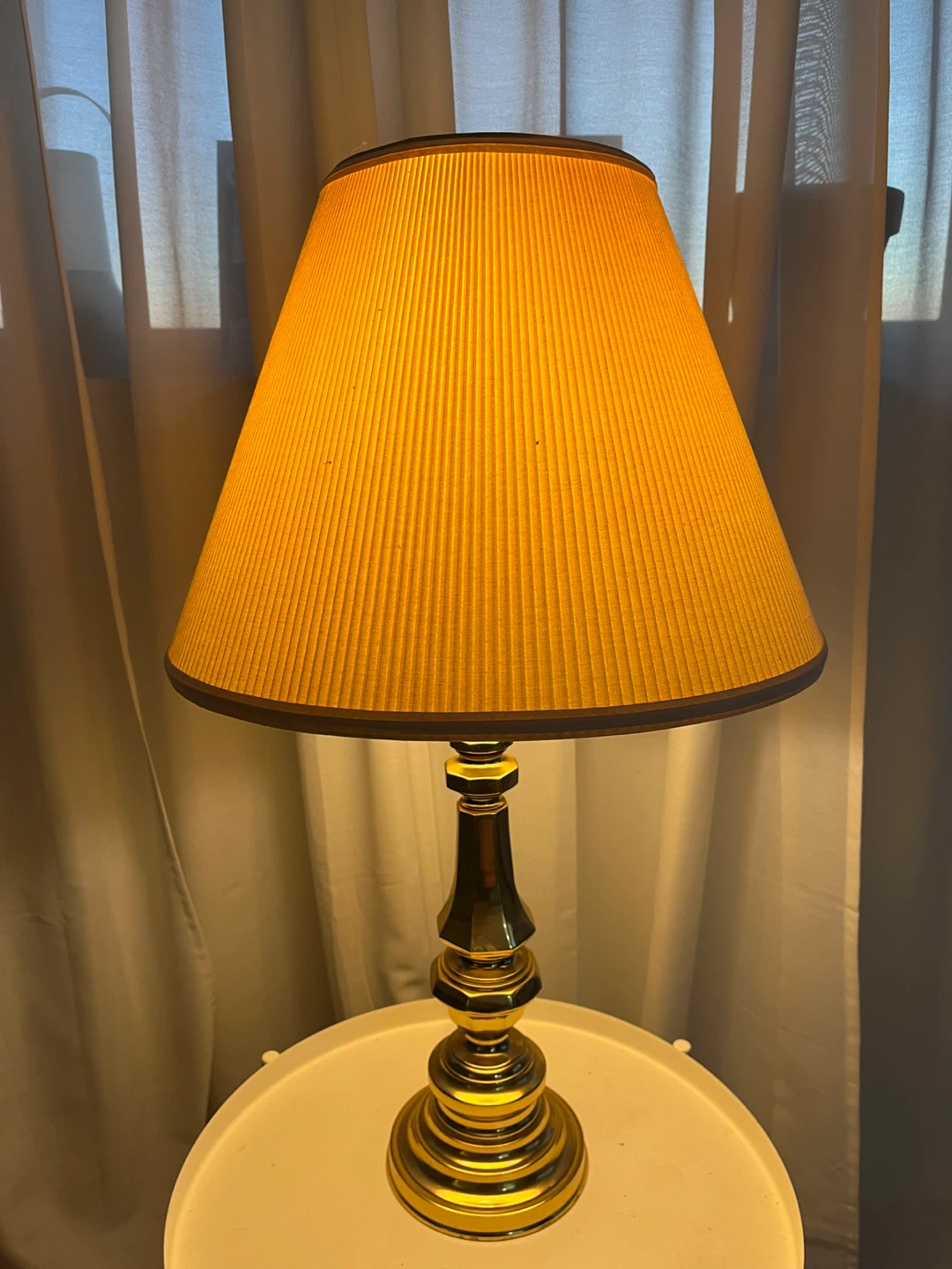 Vintage Brass Table Lamp - Made in Canada - photo 5