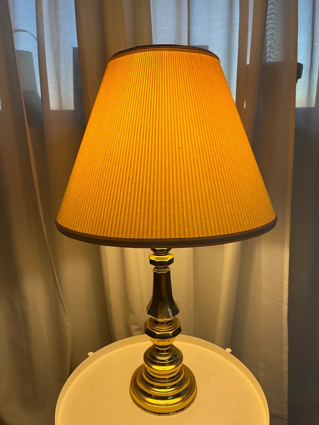 Vintage Brass Table Lamp - Made in Canada thumbnail