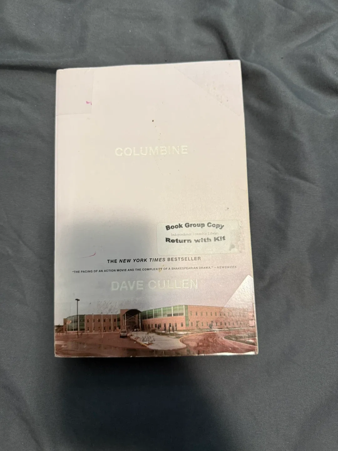 Columbine by Dave Cullen Book thumbnail