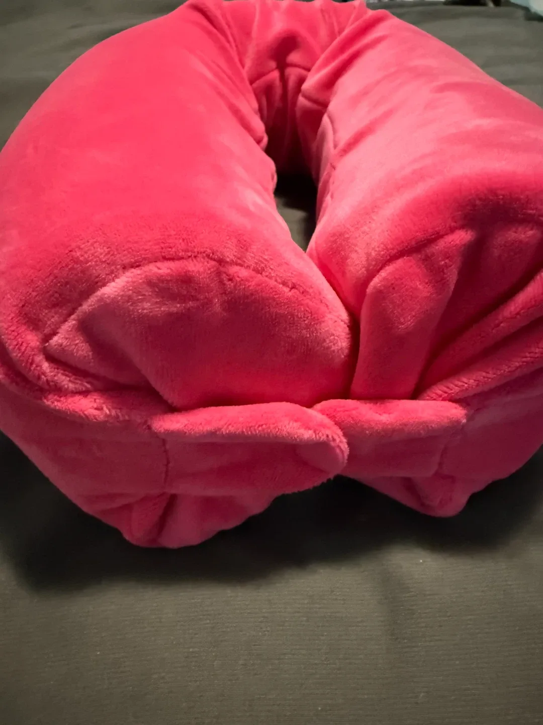 Cove Neck Support Pillow - Pink image indicator(3)