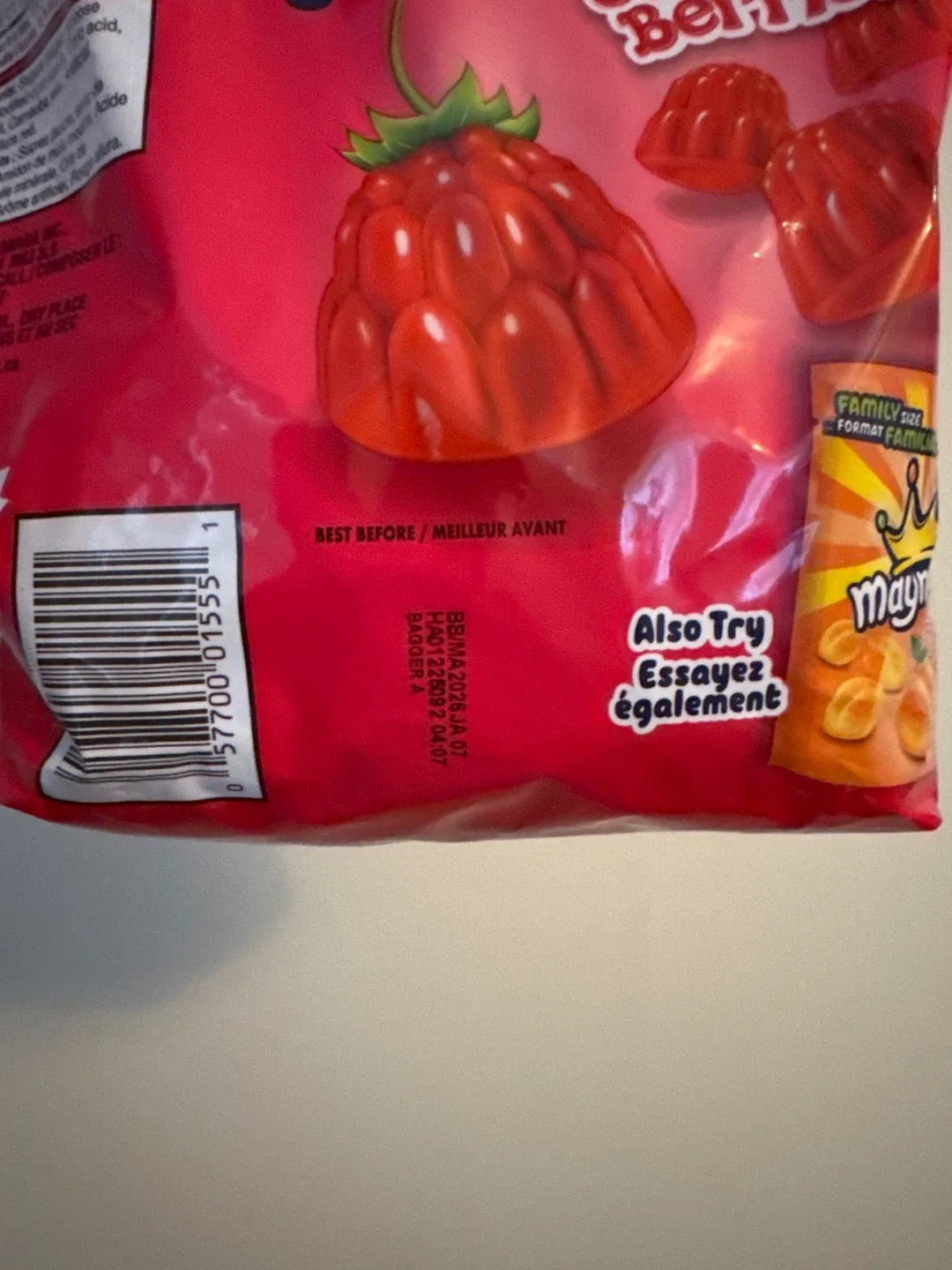 Sealed Family Size Maynards Swedish Berries image indicator(4)