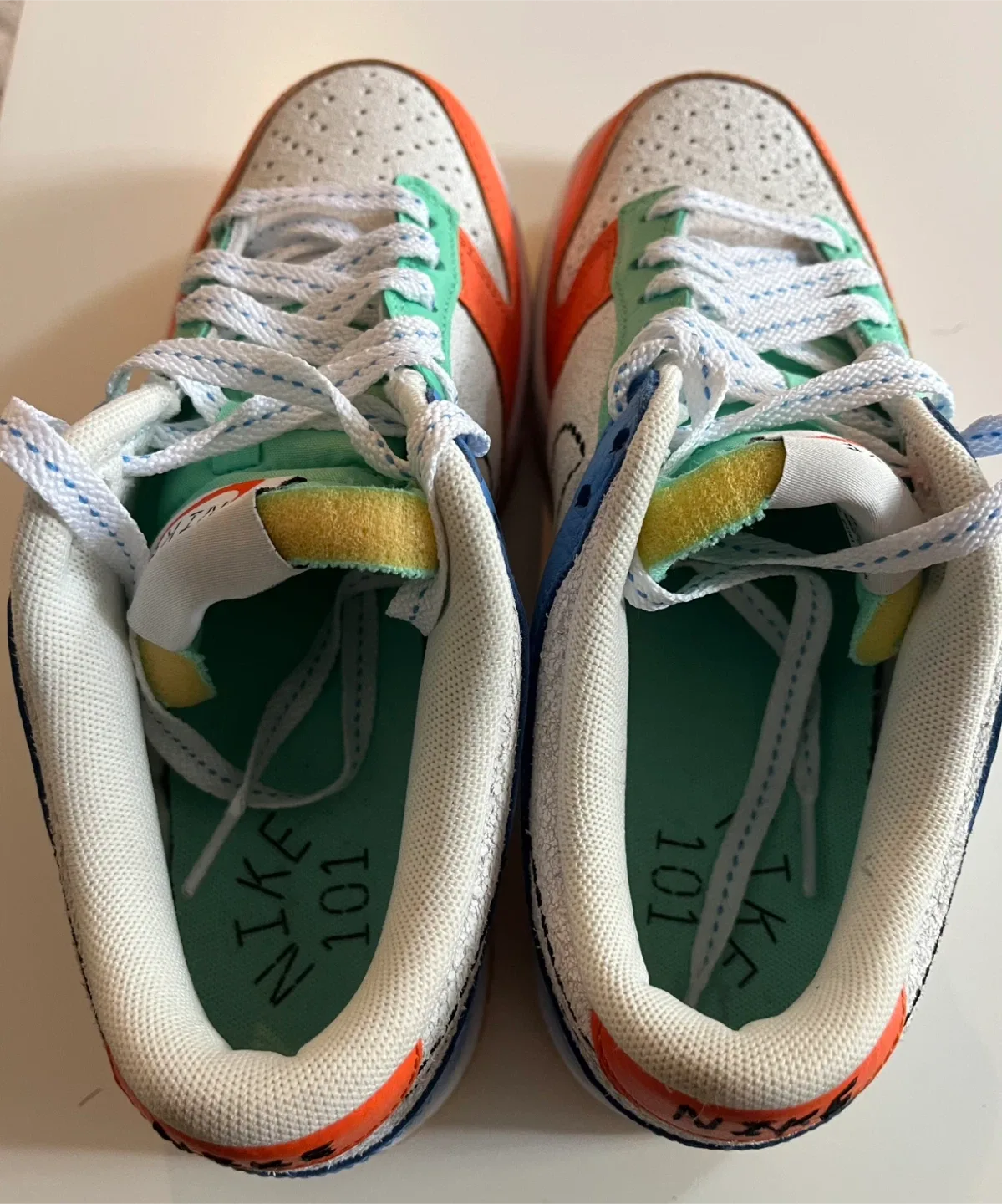 Nike US 5.5Y image indicator(6)