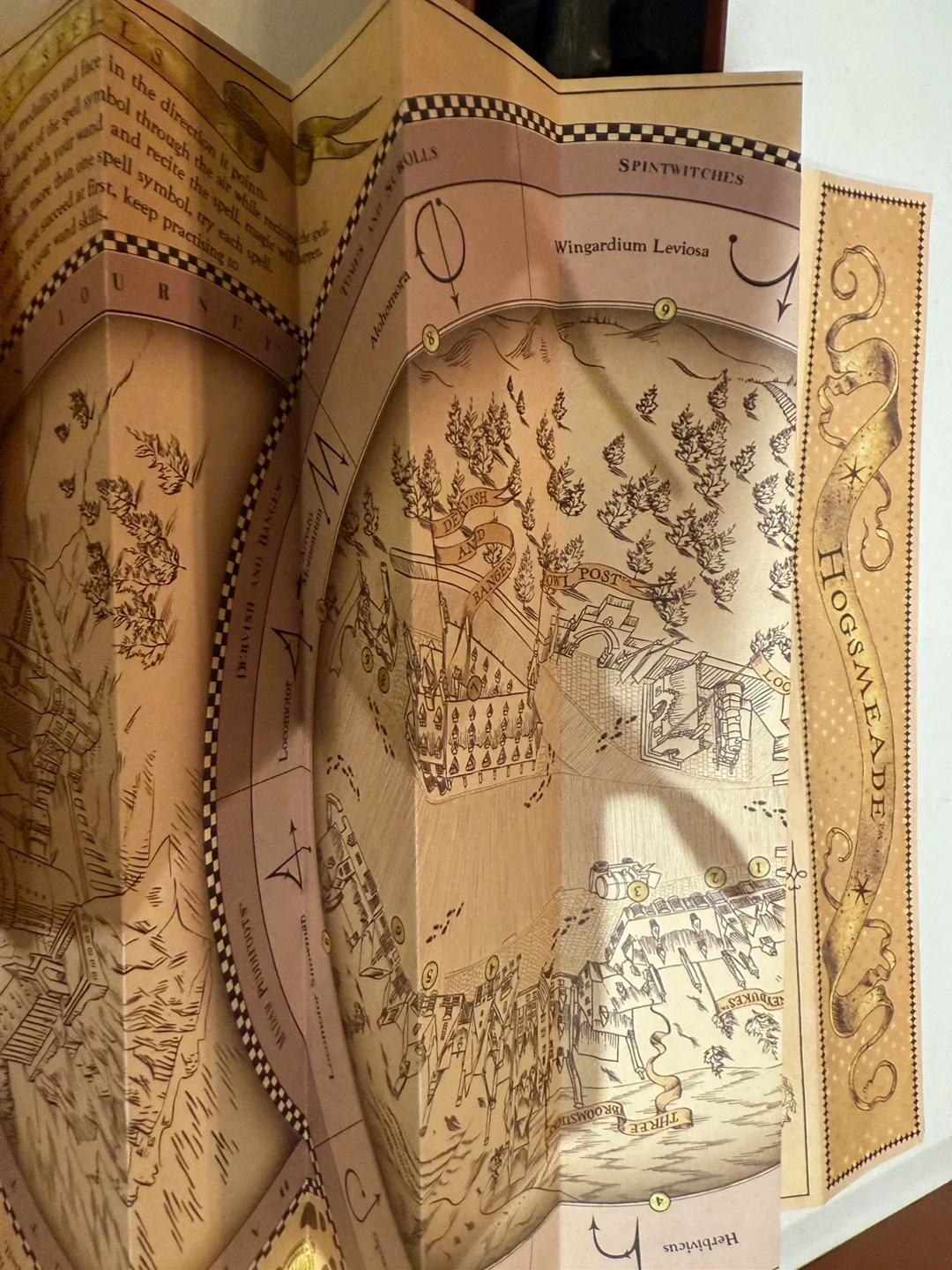 Harry Potter Wizarding World Hogsmeade Wand image indicator(4)