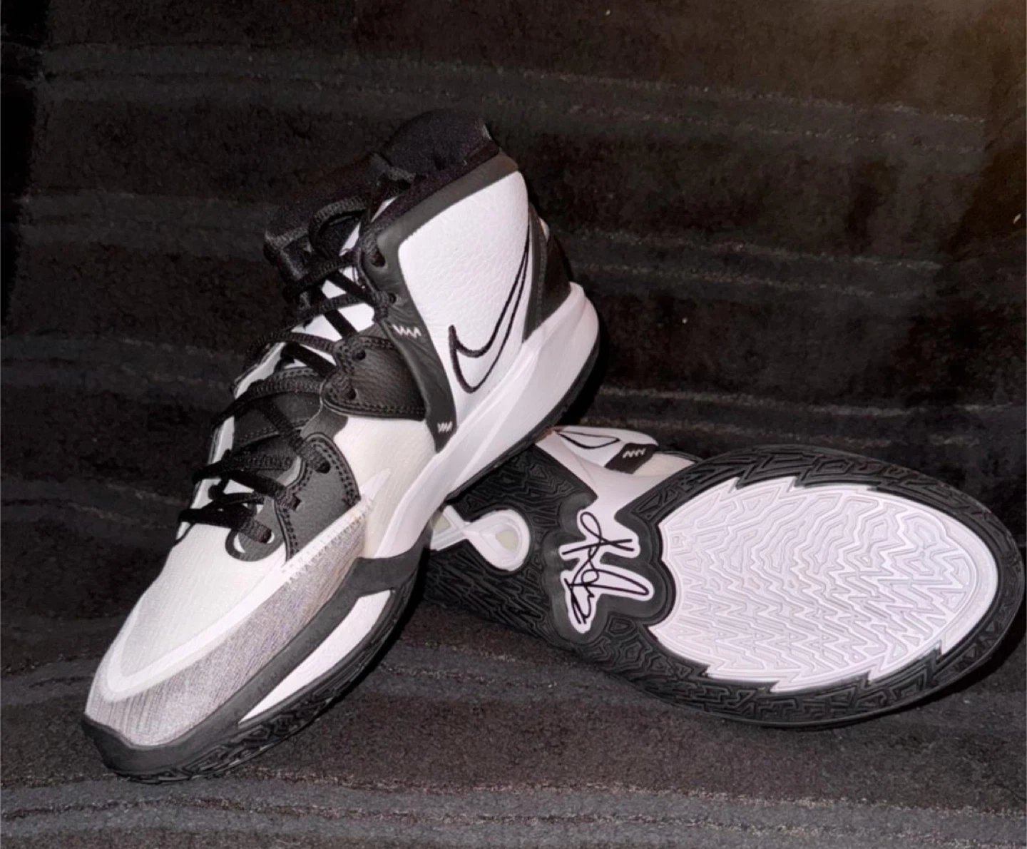 Nike Kyrie Infinity Basketball Shoes - Black/White - photo 5