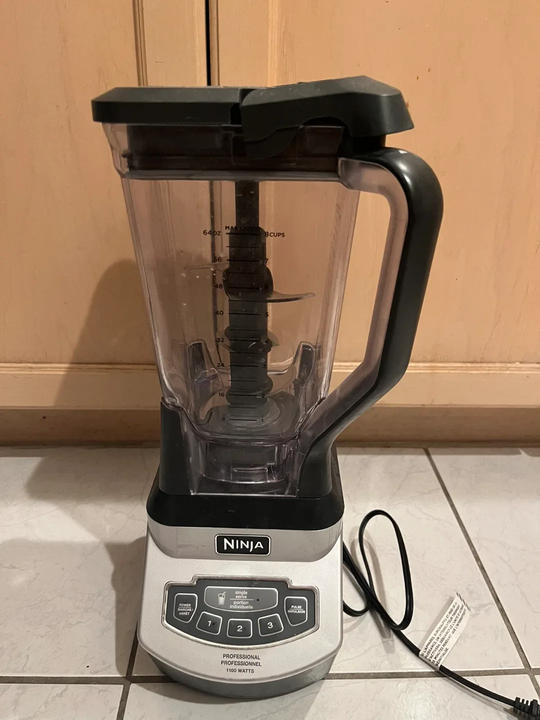 Ninja Professional 1100 Watts Blender thumbnail