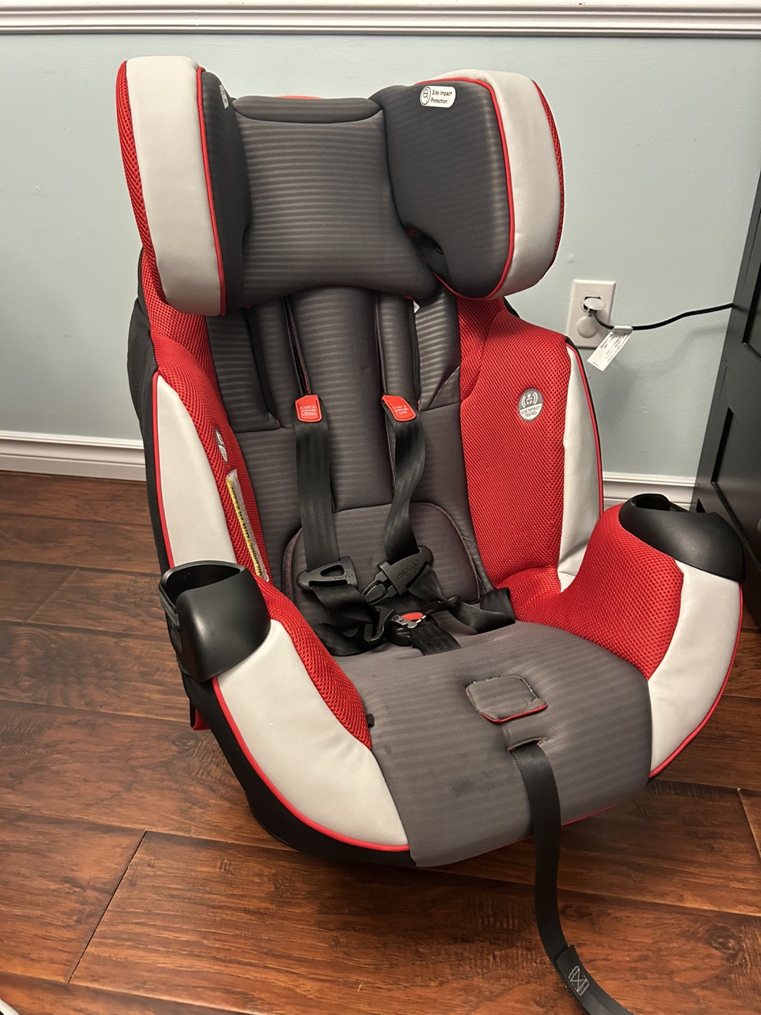 Evenflo Car Seat - Easy Click Installation - photo 3