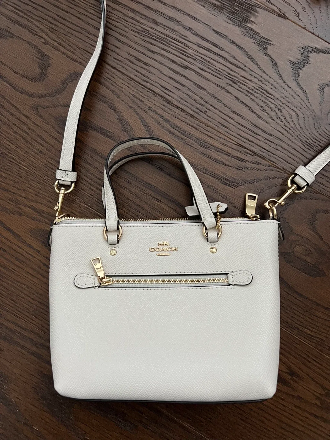 Coach Mini Gallery Crossbody - Gold/Chalk image indicator(3)