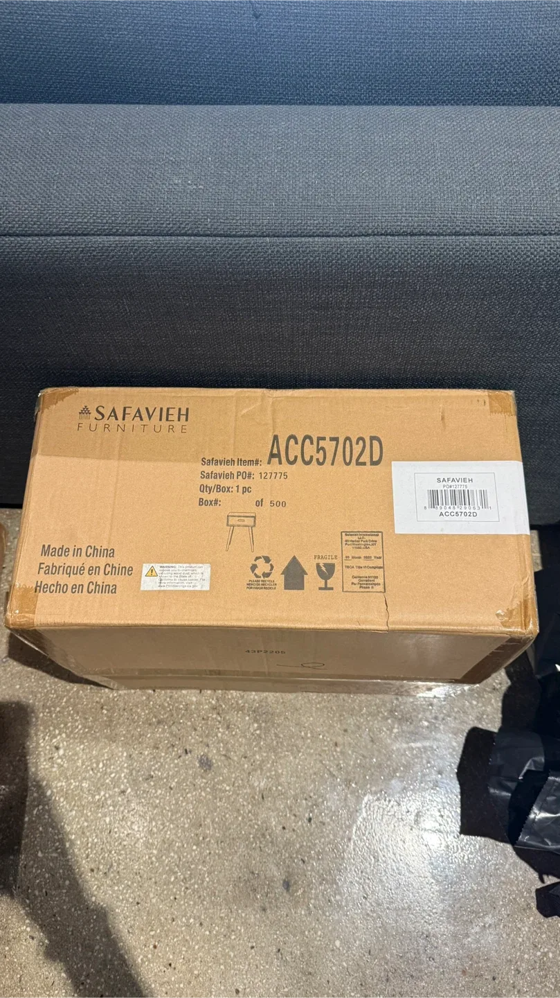 Safavieh Lyle accent table - New in Box image indicator(2)