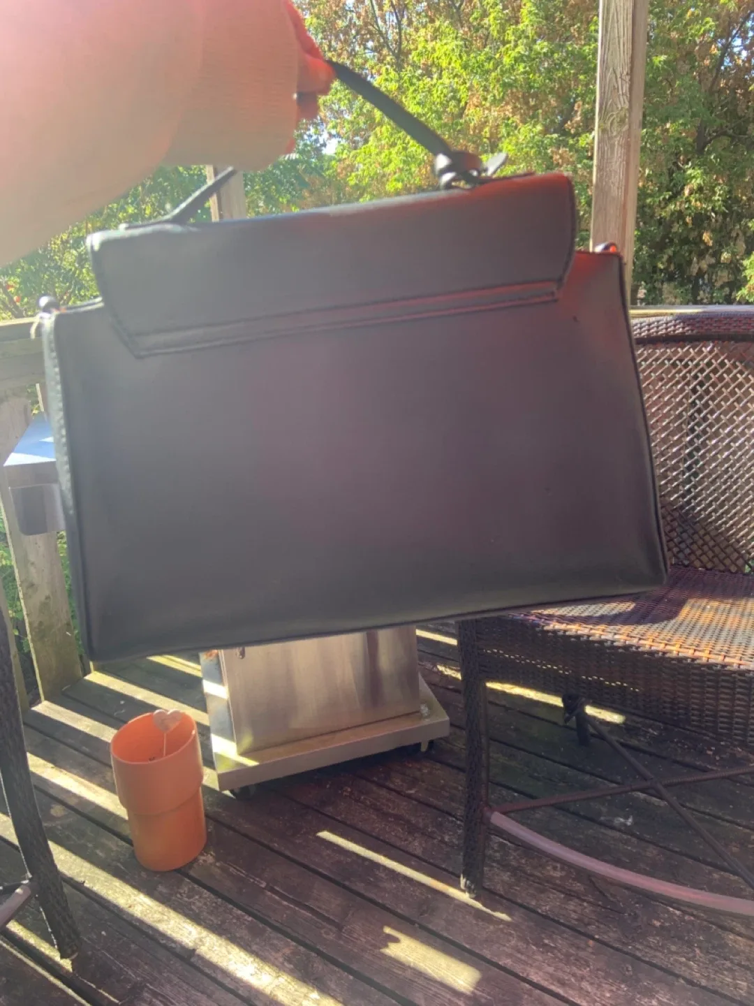 Guess Purse image indicator(2)