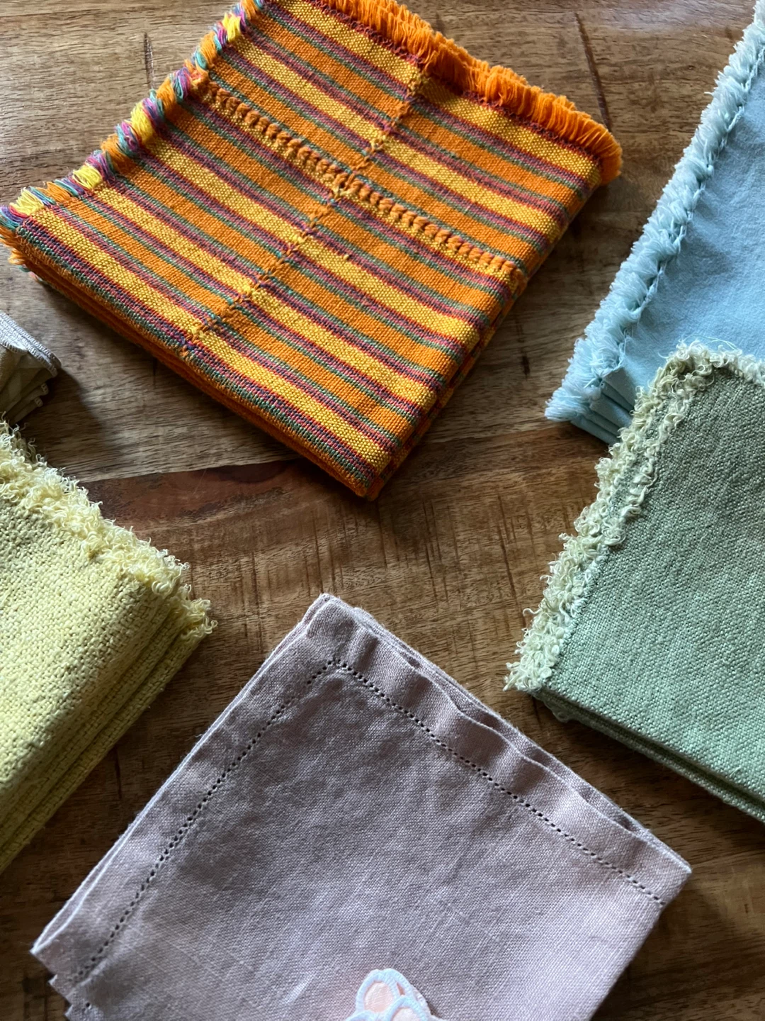 Collection Of Vintage Table Linen - photo 5