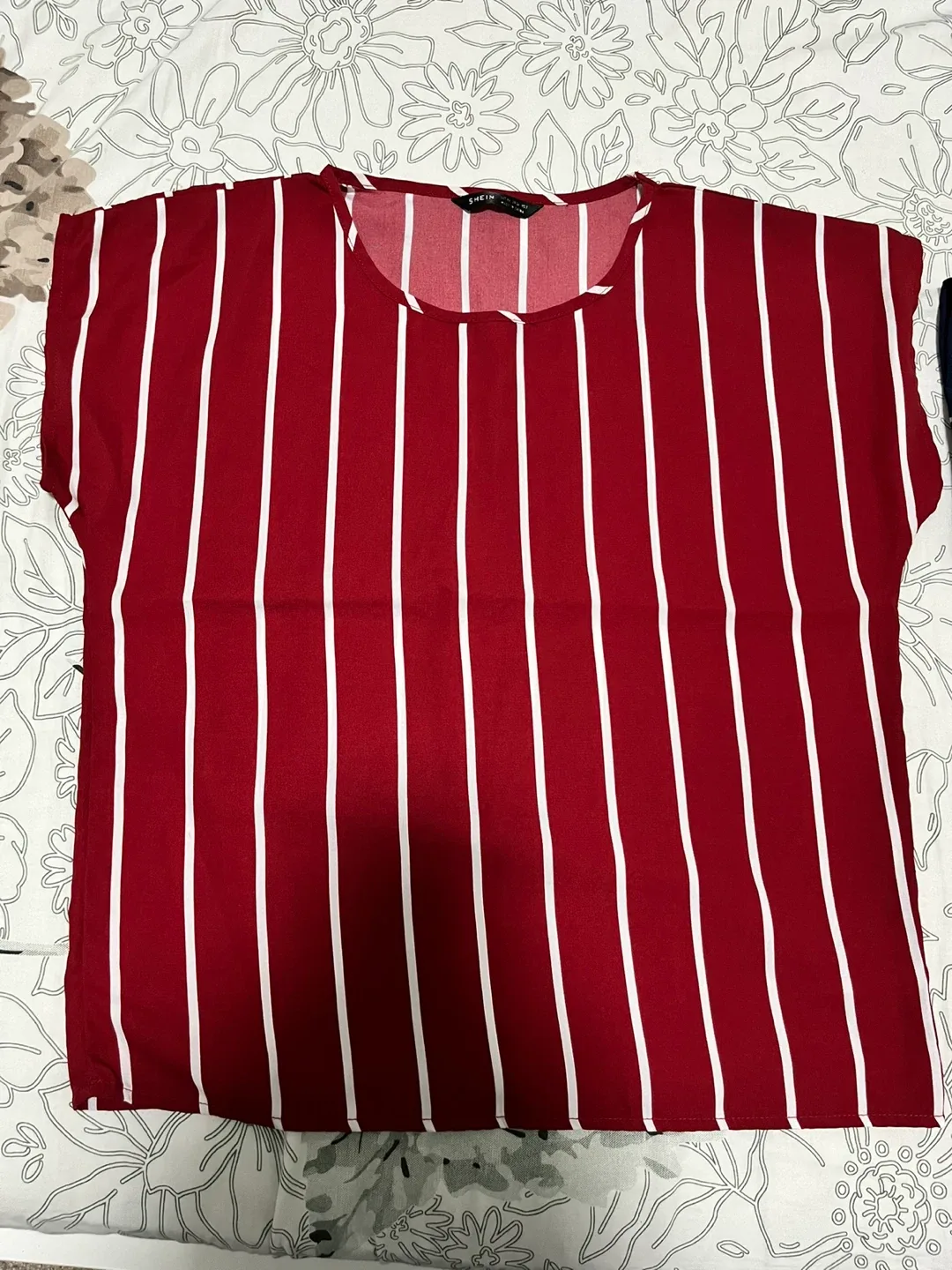 Assorted Women's Tops & Dresses image indicator(5)