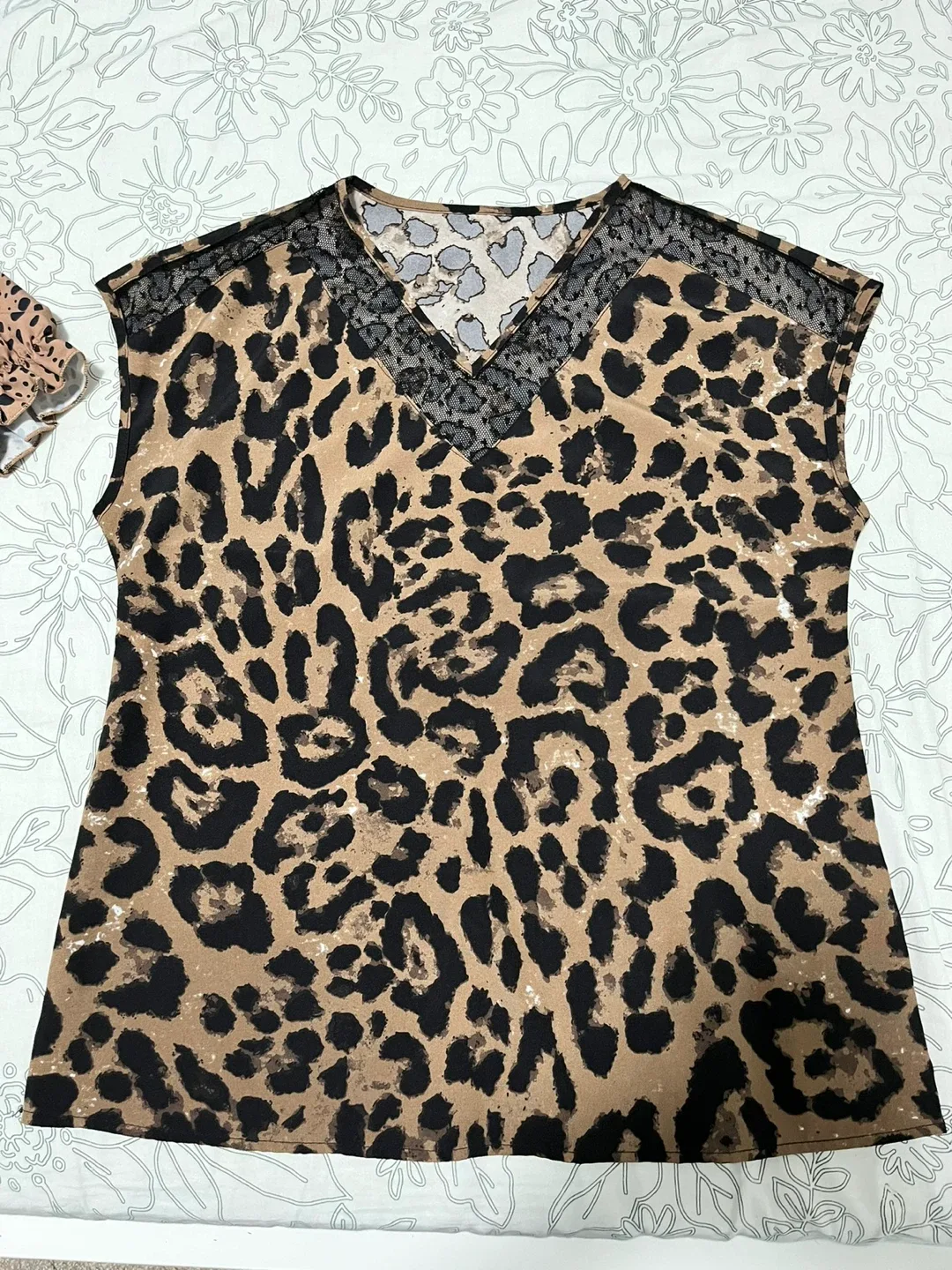 Assorted Women's Tops & Dresses image indicator(8)