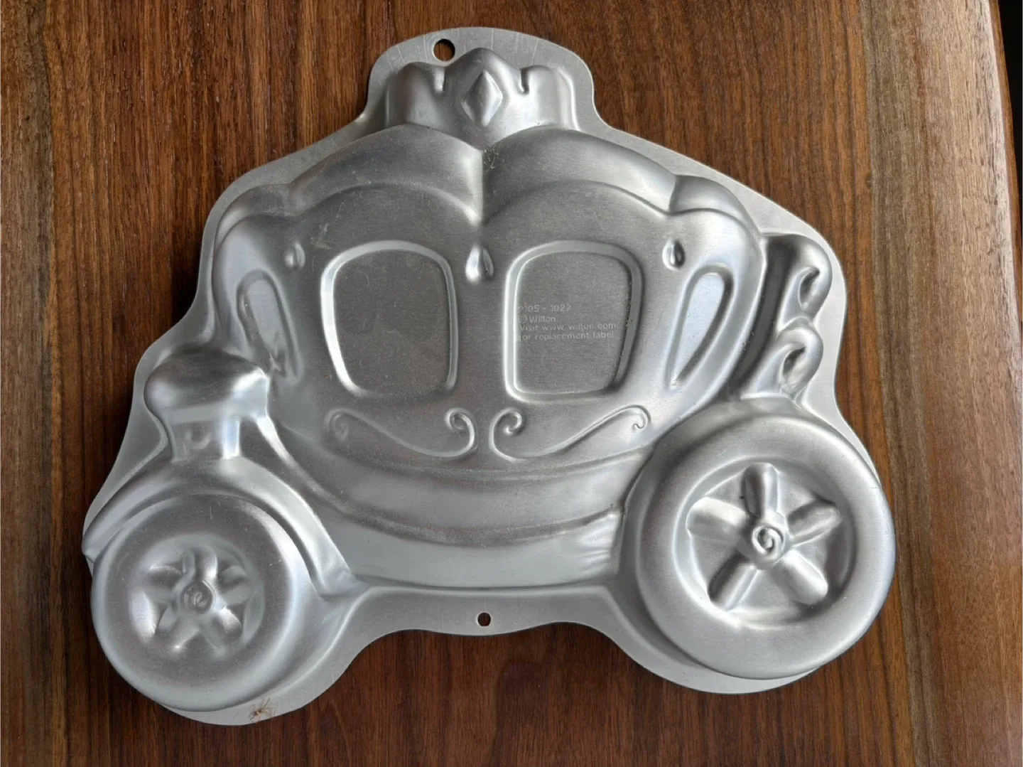 Wilton Cake Pans - Assorted Shapes image indicator(7)