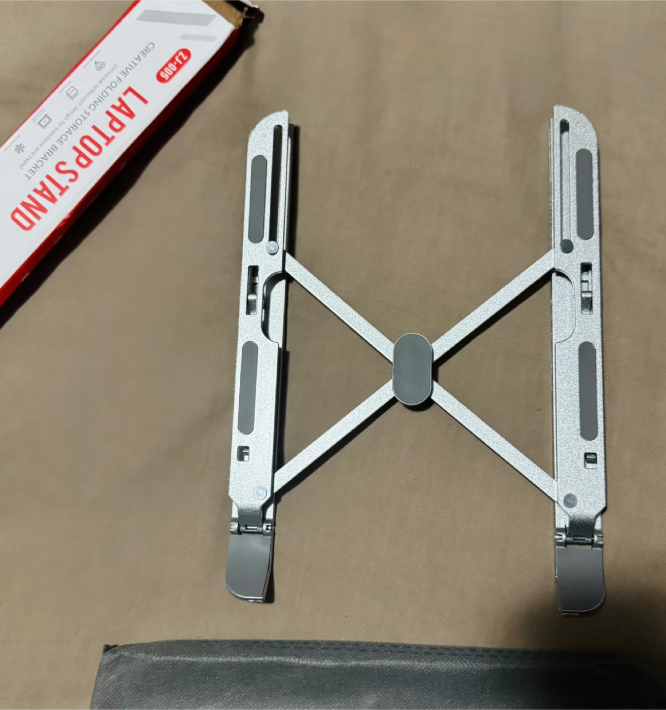 Adjustable Aluminum Laptop Stand *NEW* - photo 4