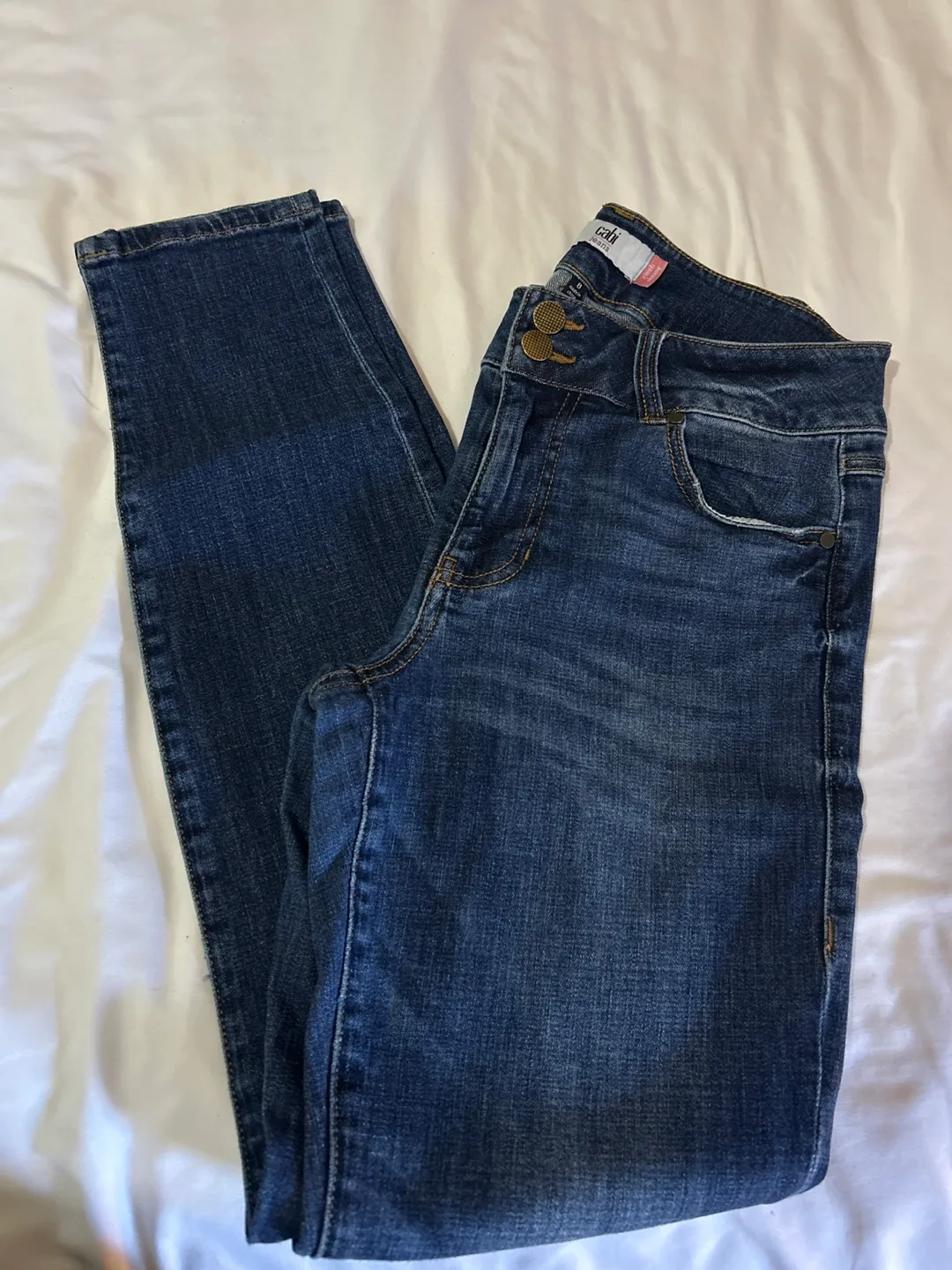 Cabi Jeans - Size 8 Cinch skinny thumbnail