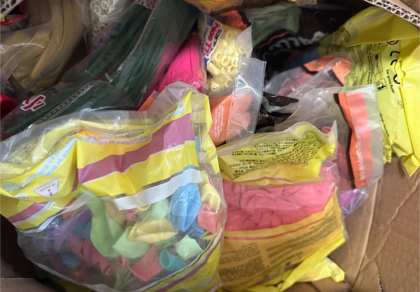 Brand New 65 Bags of Balloons image indicator(3)