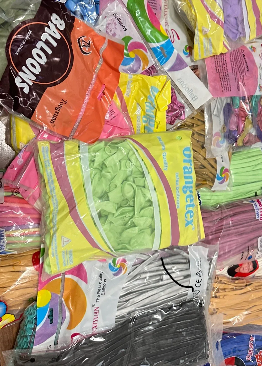 Brand New 65 Bags of Balloons image indicator(5)